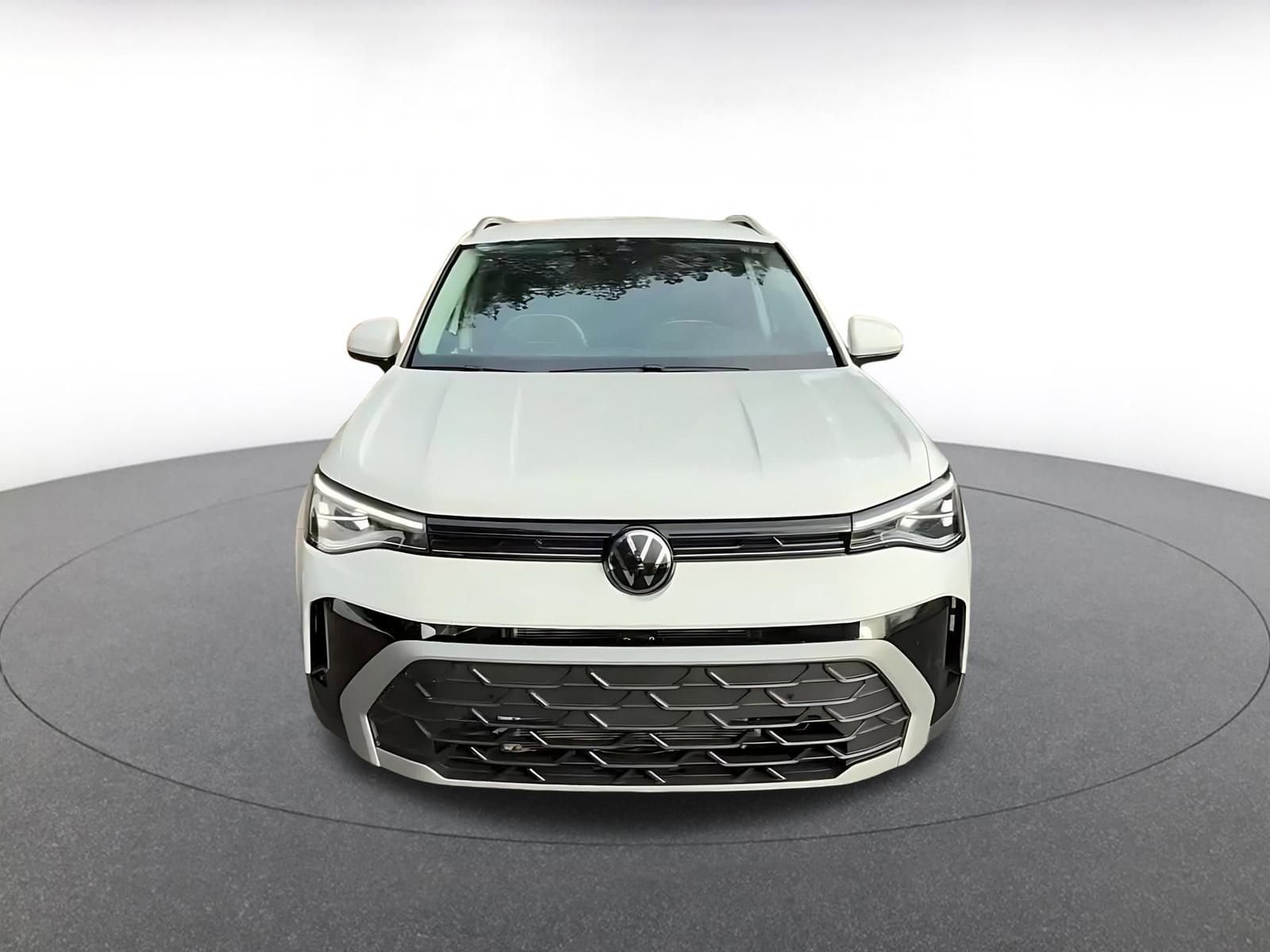 Thumbnail: 2025 Volkswagen Taos - 4