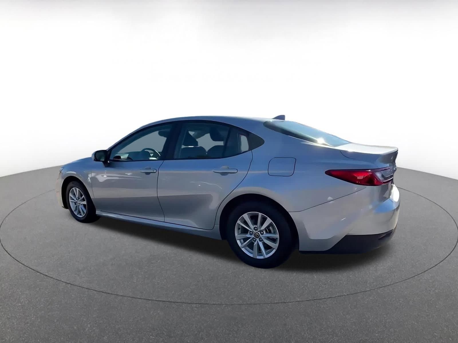 Thumbnail: 2025 Toyota Camry - 10