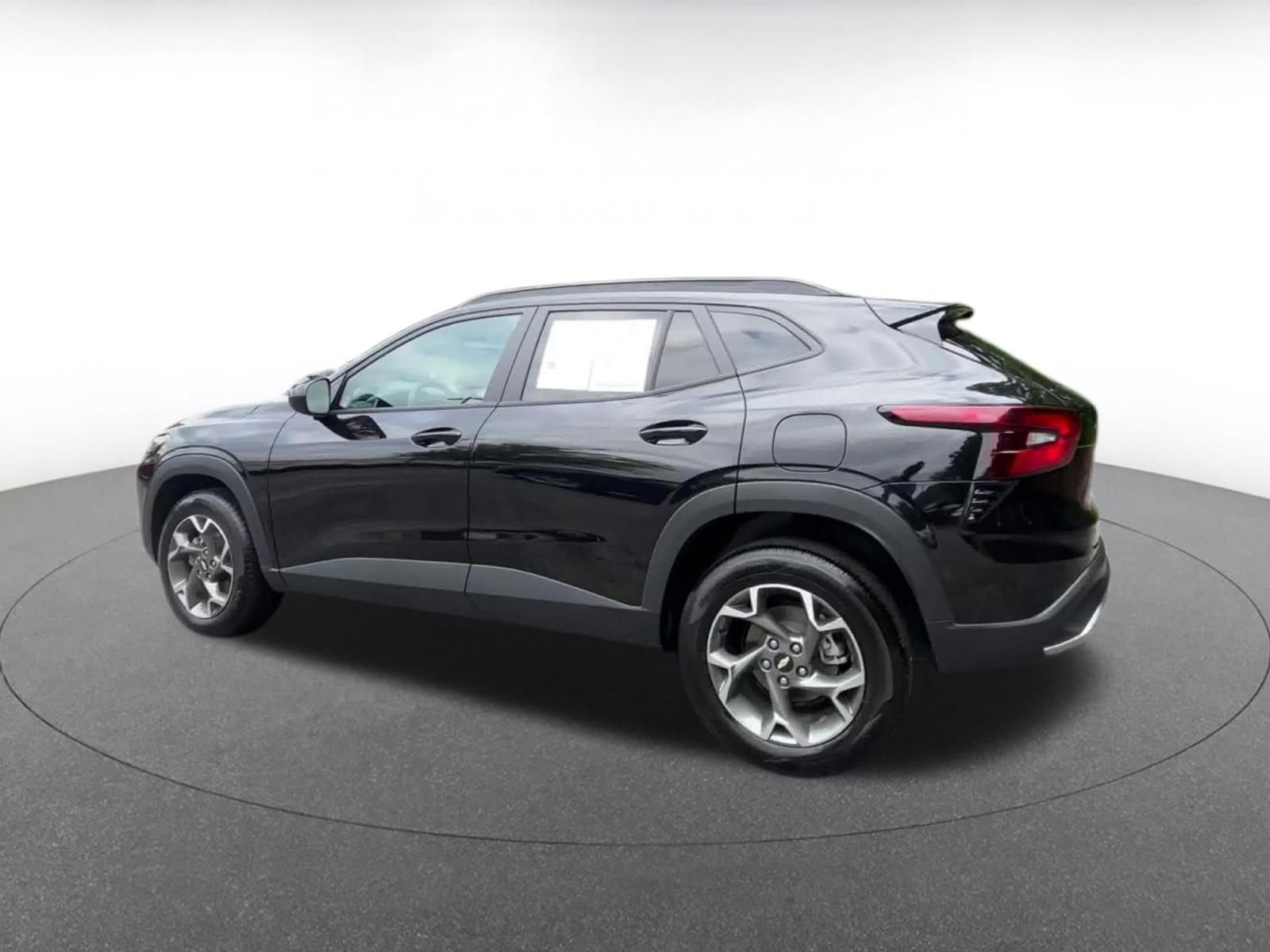 Thumbnail: 2025 Chevrolet Trax - 10