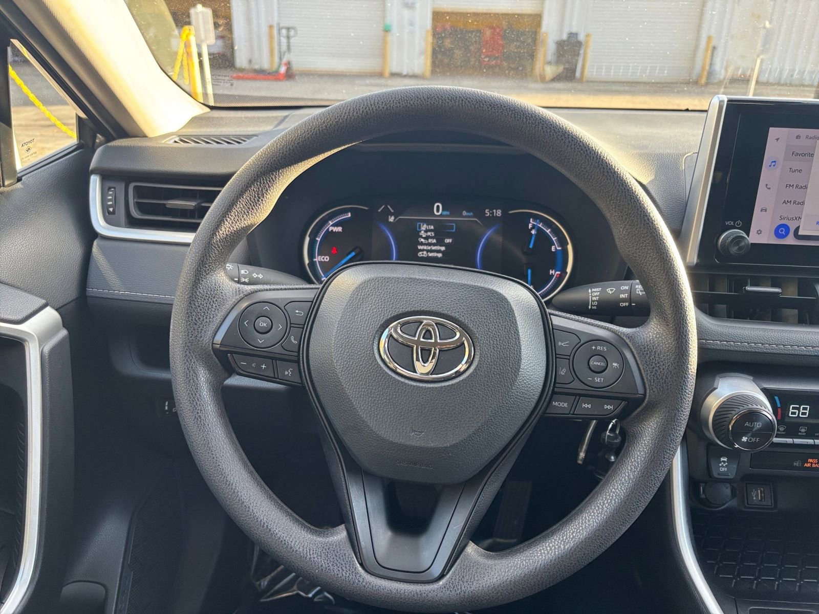 Thumbnail: 2025 Toyota RAV4 - 28