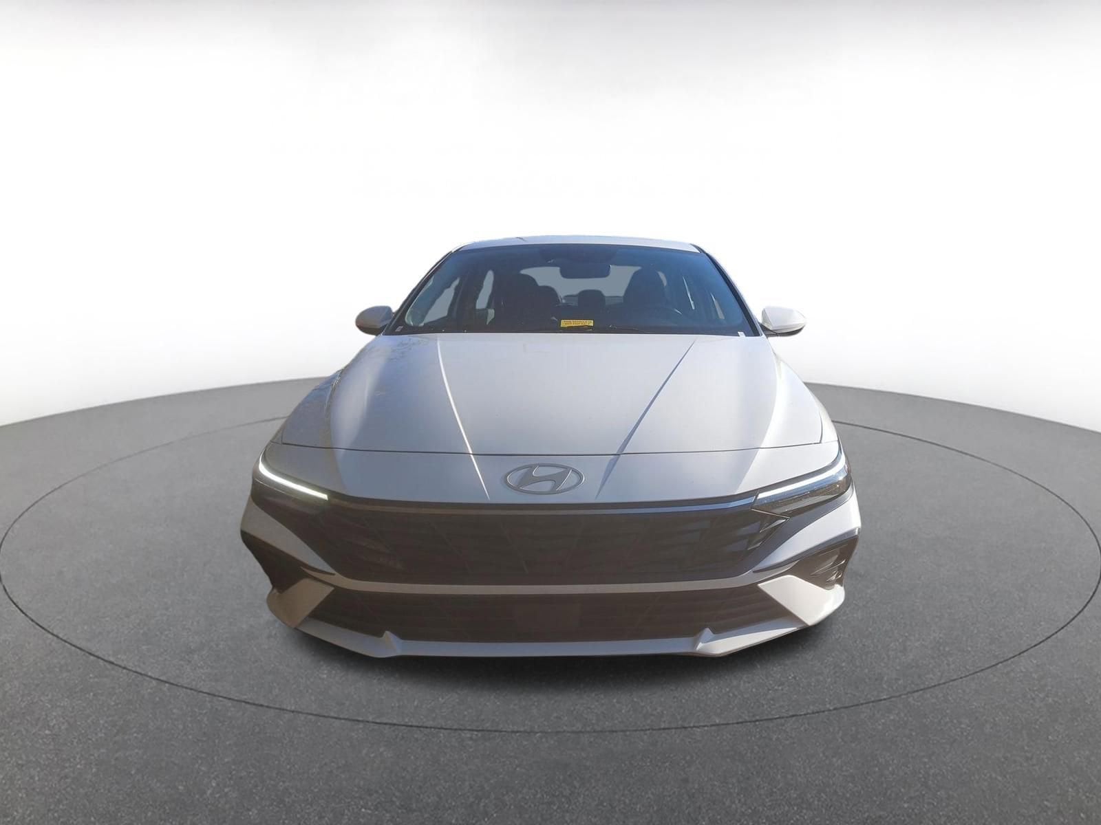 Thumbnail: 2025 Hyundai Elantra - 4