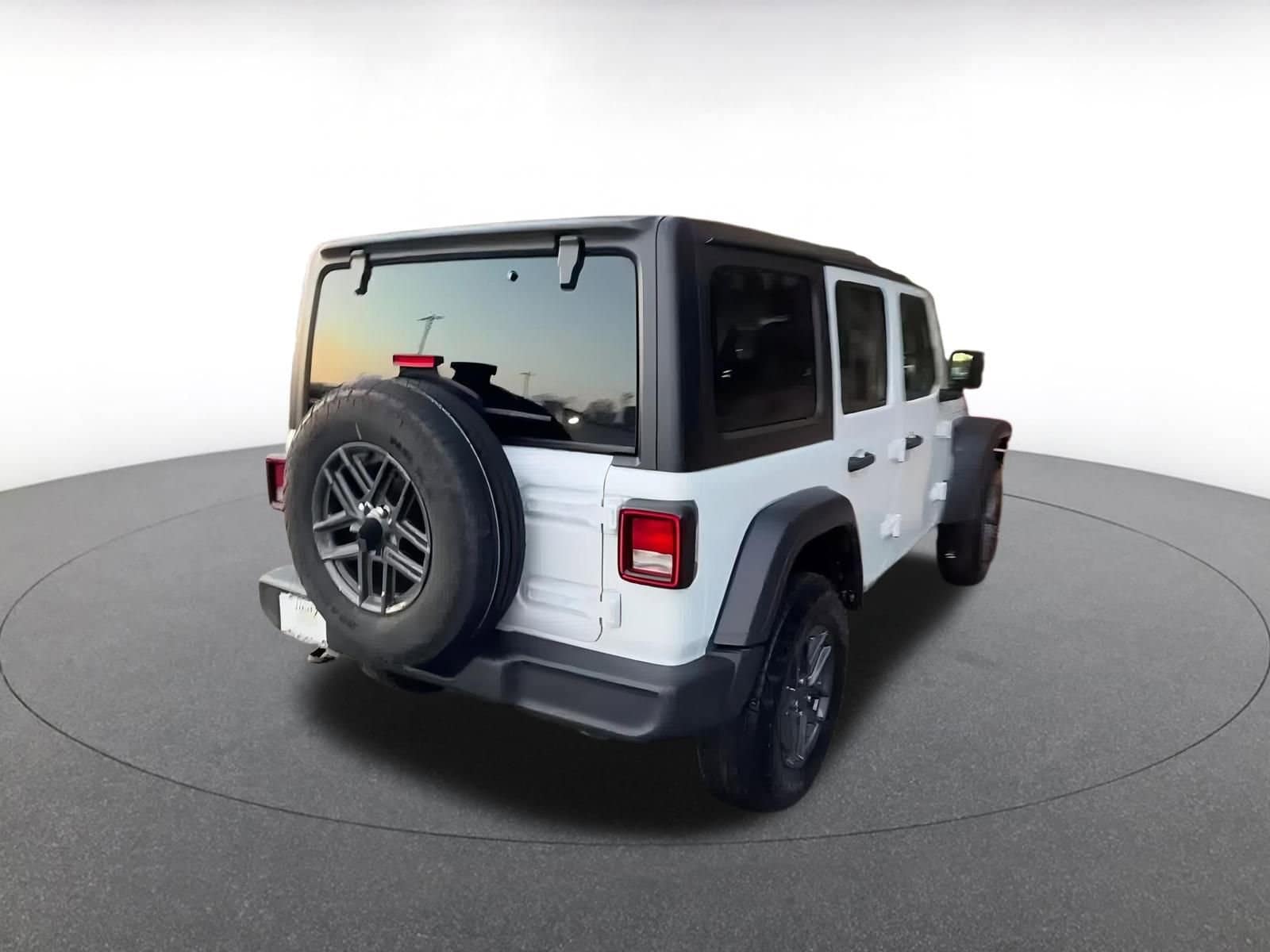 Thumbnail: 2025 Jeep Wrangler - 14