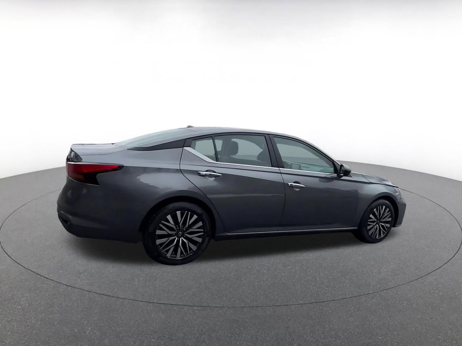 Thumbnail: 2025 Nissan Altima - 15