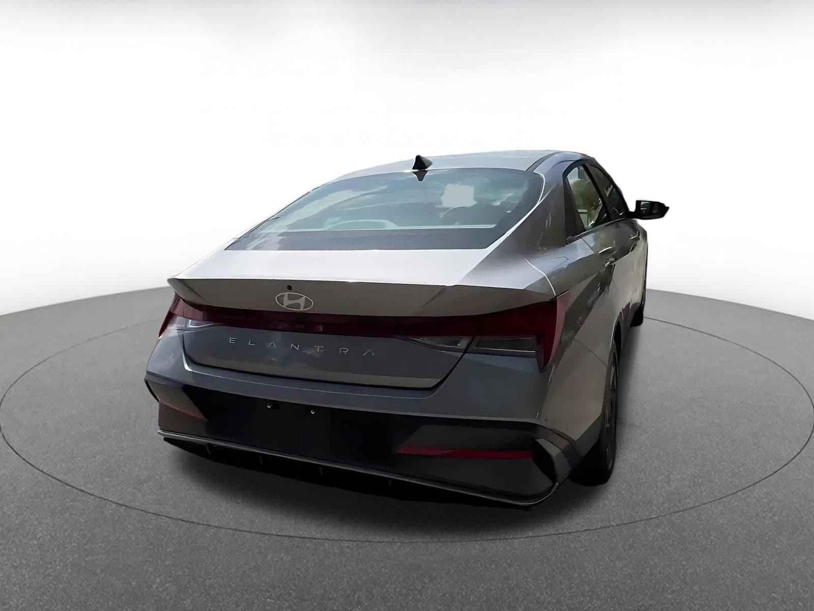 Thumbnail: 2025 Hyundai Elantra - 14