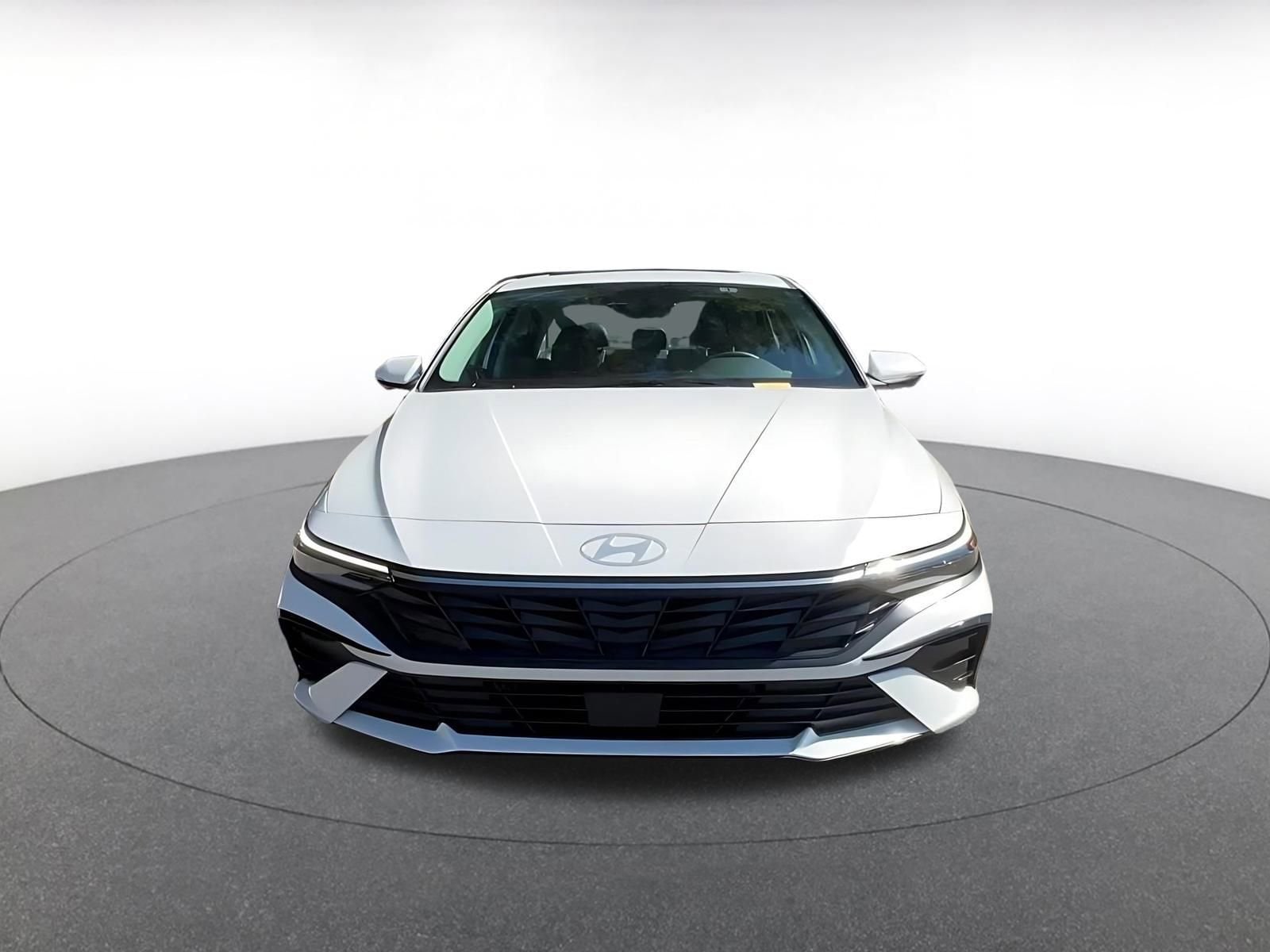 Thumbnail: 2025 Hyundai Elantra - 4