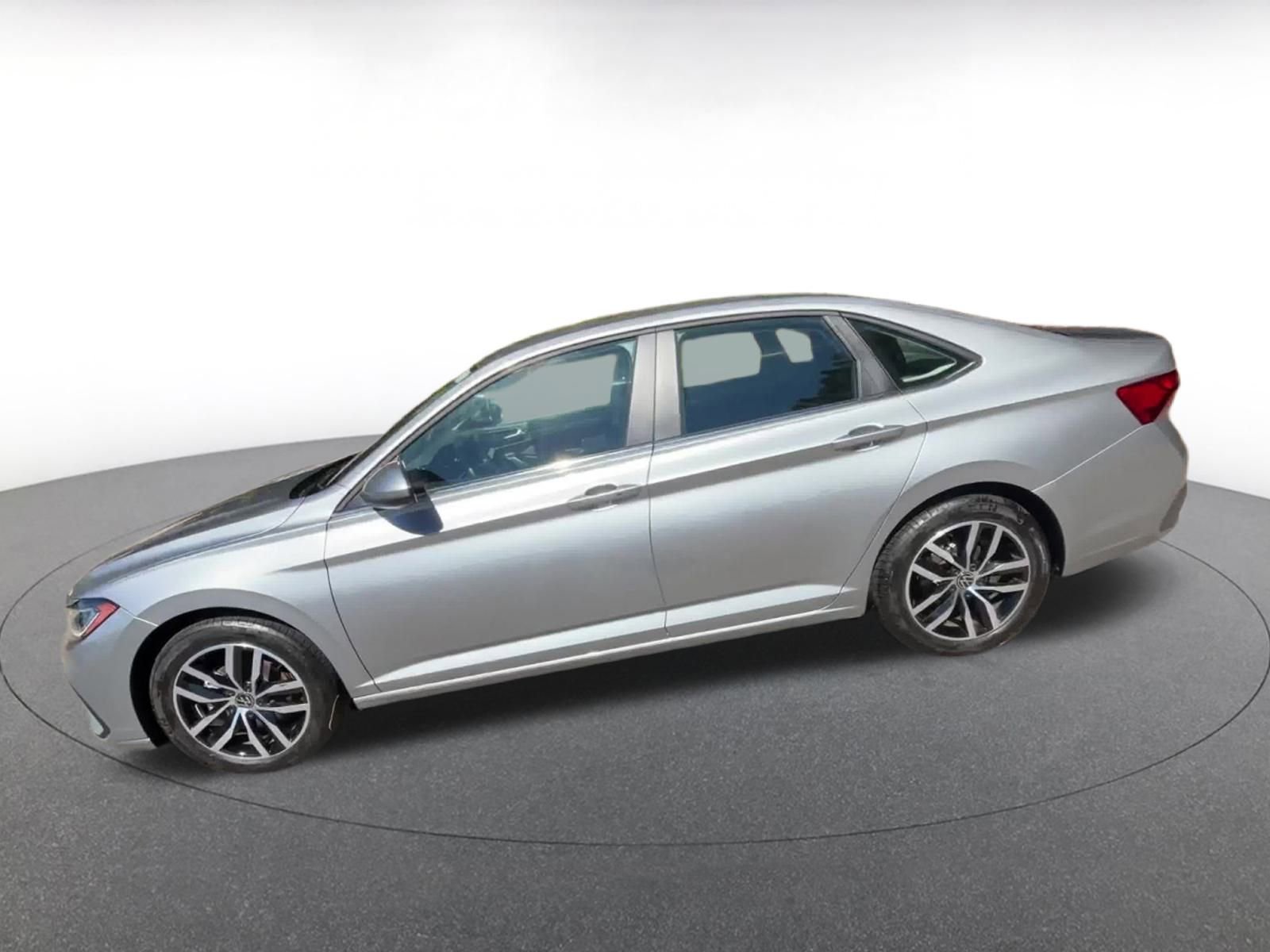 Thumbnail: 2025 Volkswagen Jetta - 9