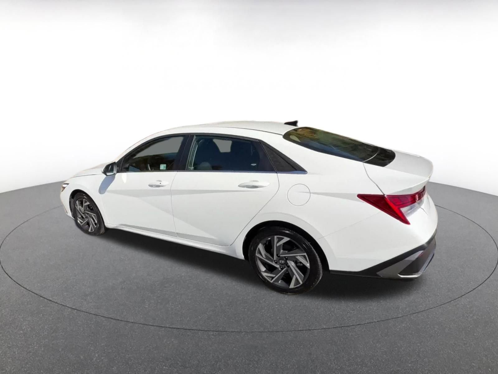 Thumbnail: 2025 Hyundai Elantra - 12