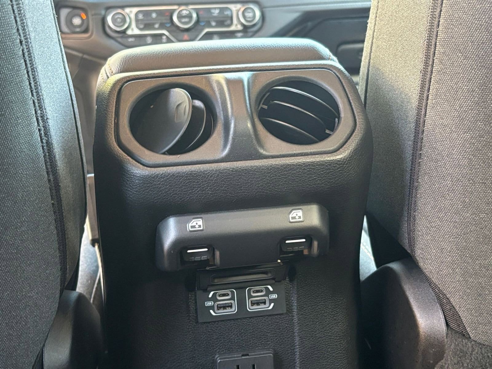 Thumbnail: 2025 Jeep Wrangler - 24