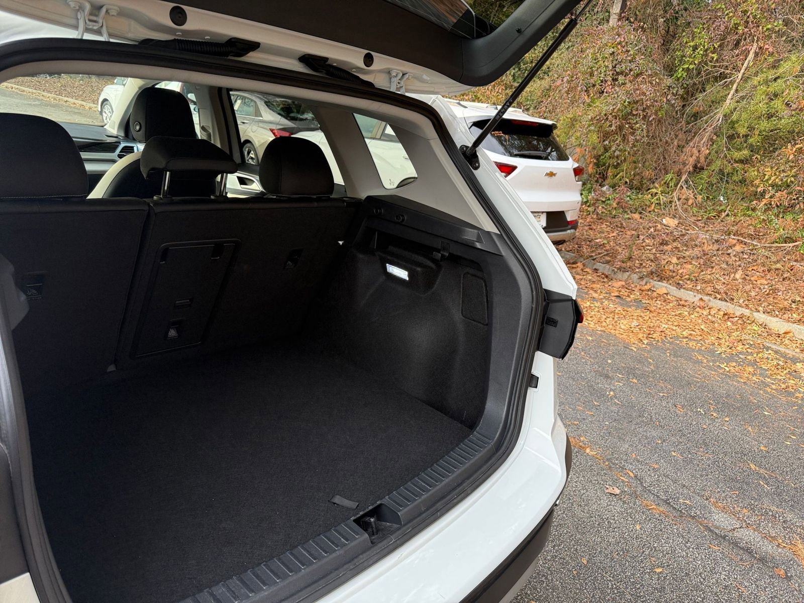 Thumbnail: 2025 Volkswagen Taos - 31