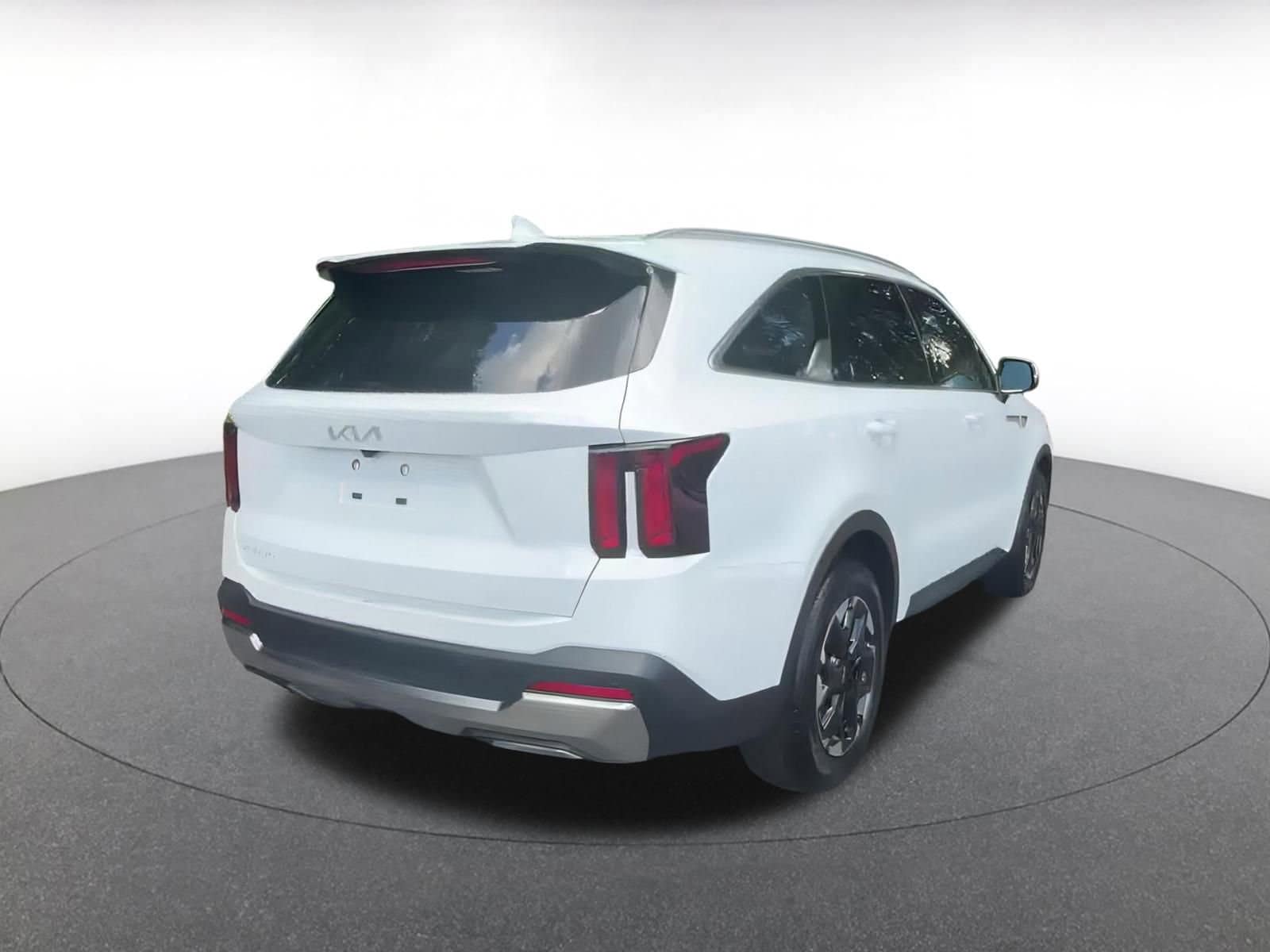 2024 Kia Sorento S 13