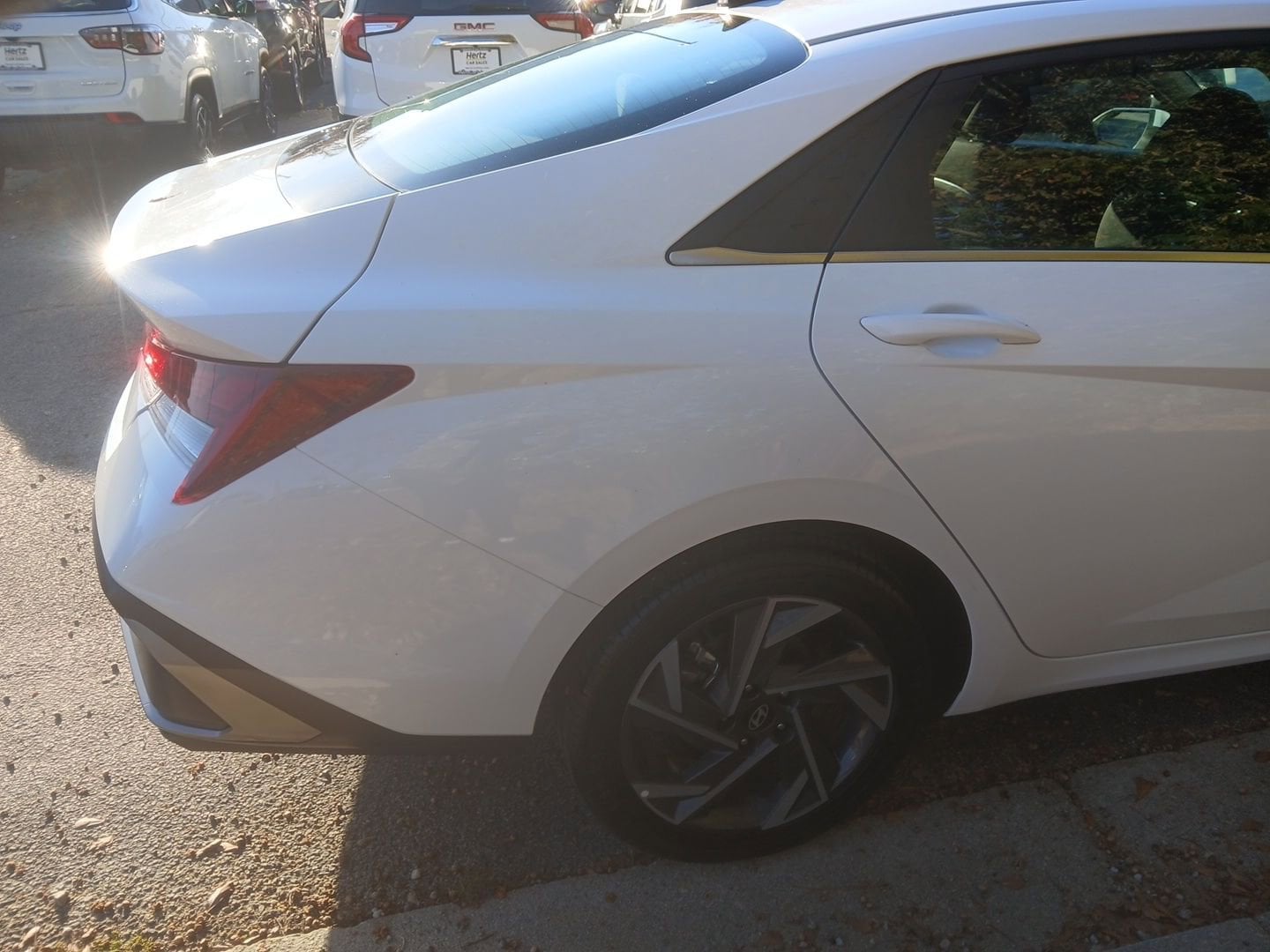 Thumbnail: 2025 Hyundai Elantra - 25