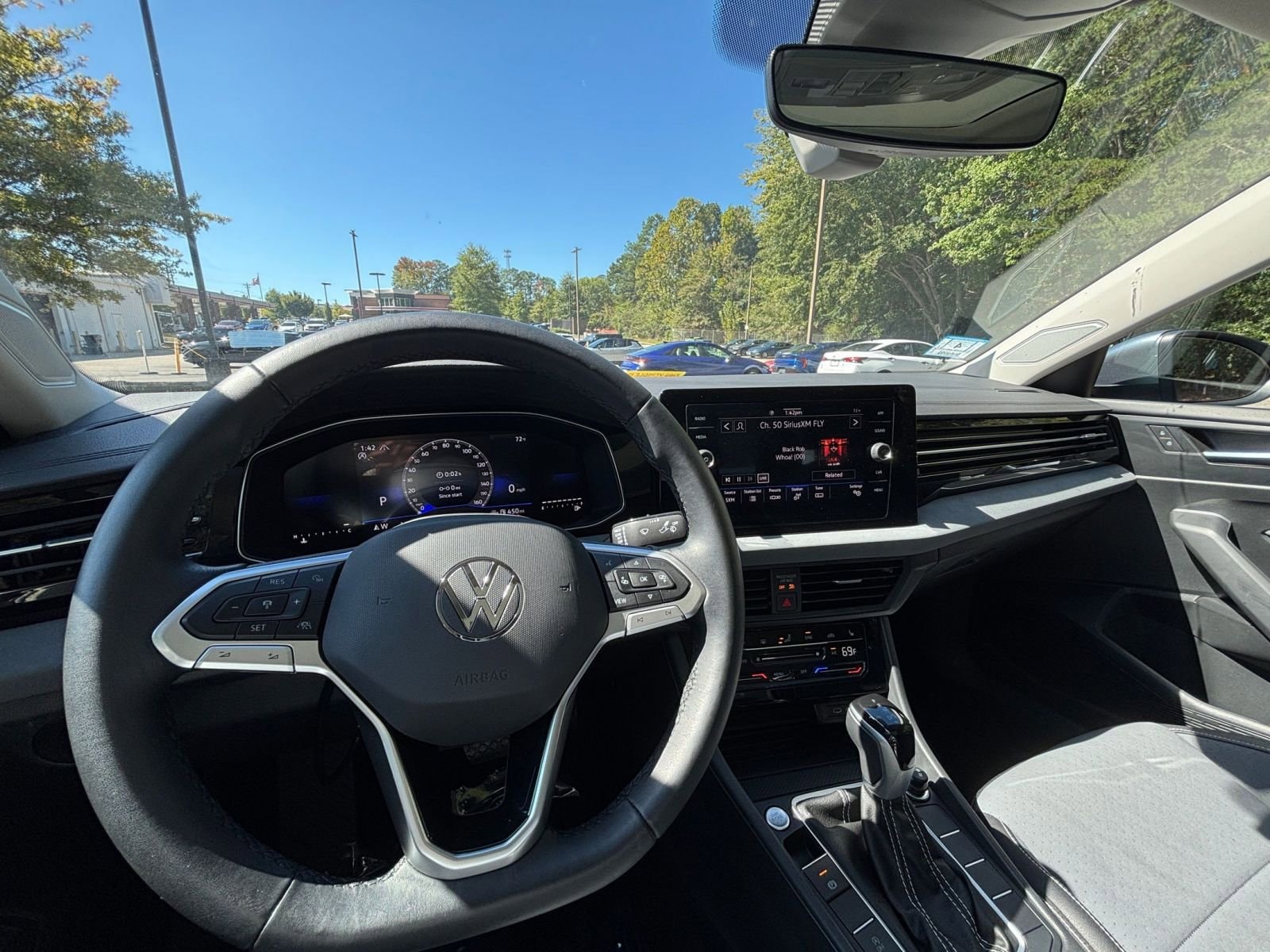 Thumbnail: 2025 Volkswagen Jetta - 33