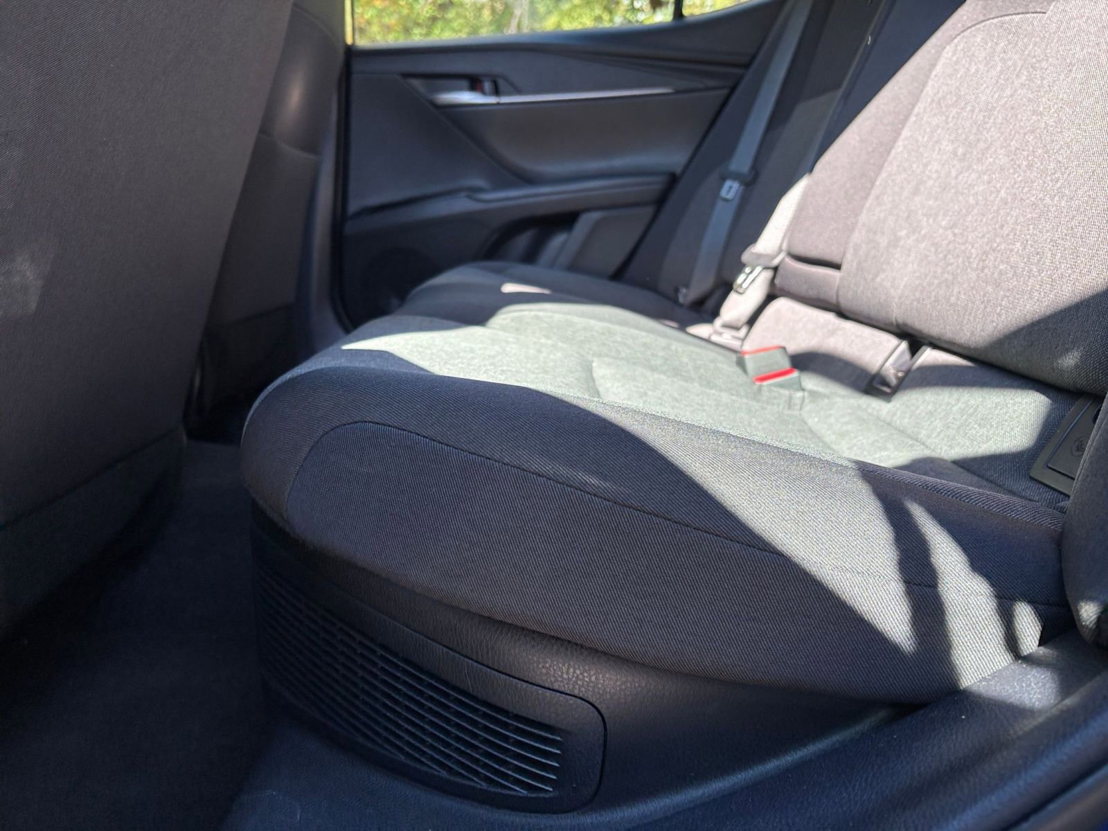 Thumbnail: 2025 Toyota Camry - 25