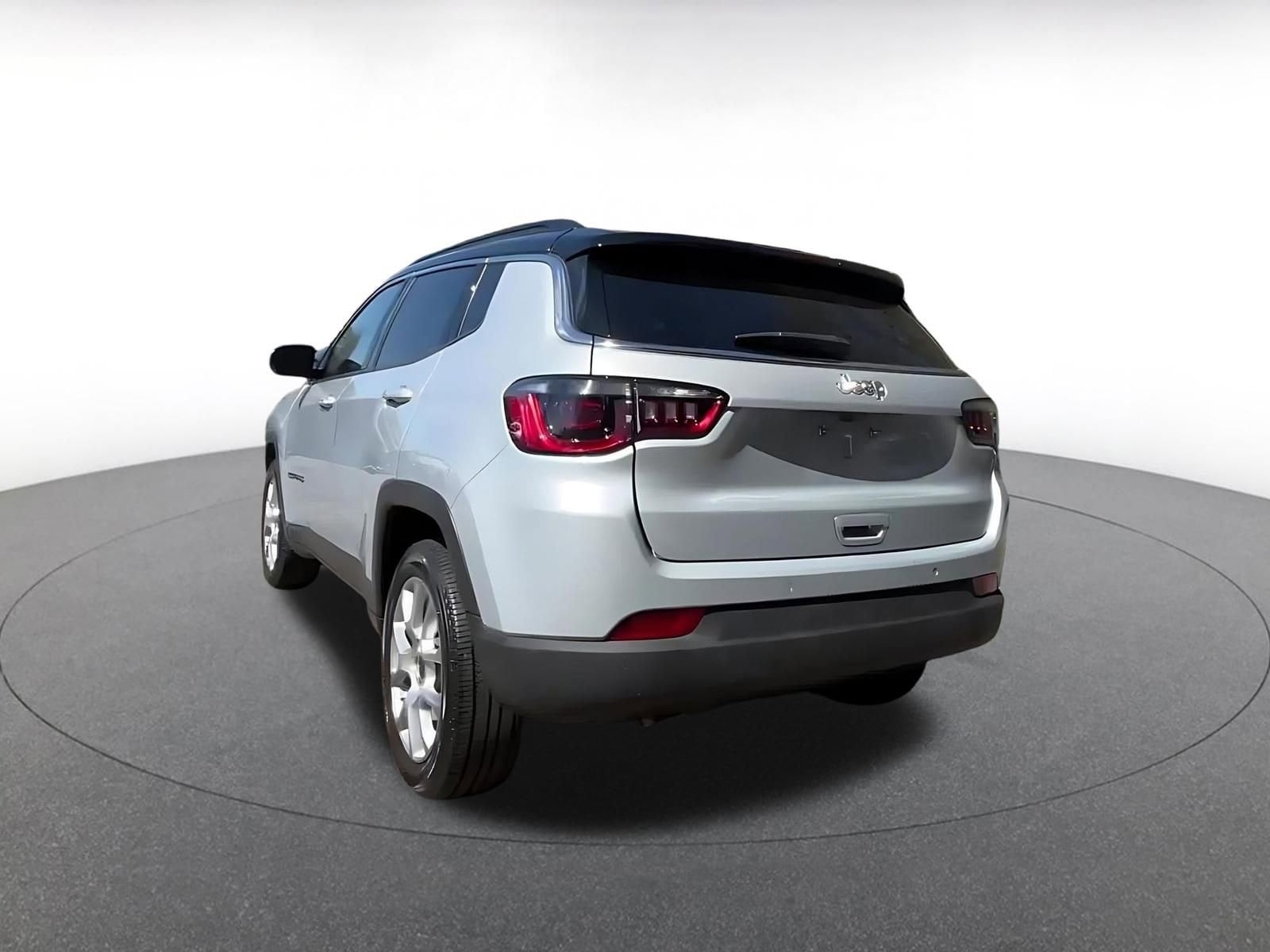 Thumbnail: 2025 Jeep Compass - 11