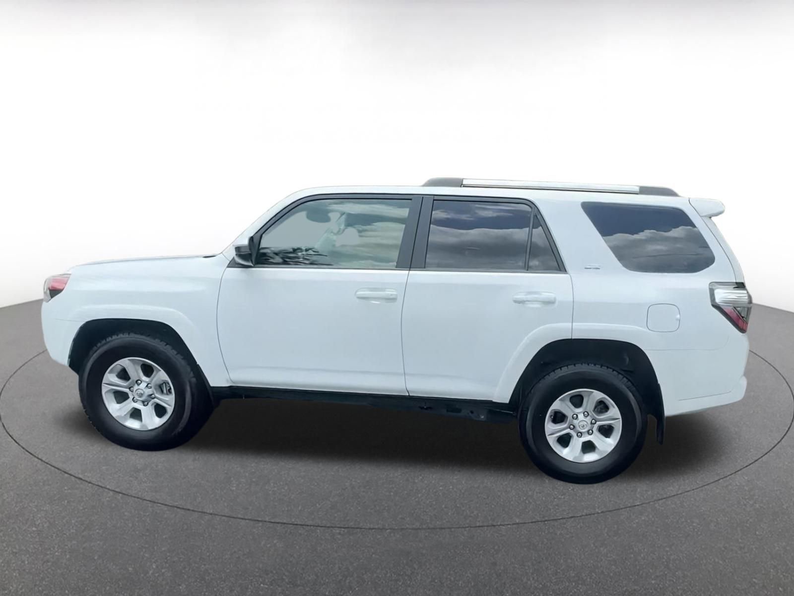 Thumbnail: 2024 Toyota 4Runner - 8
