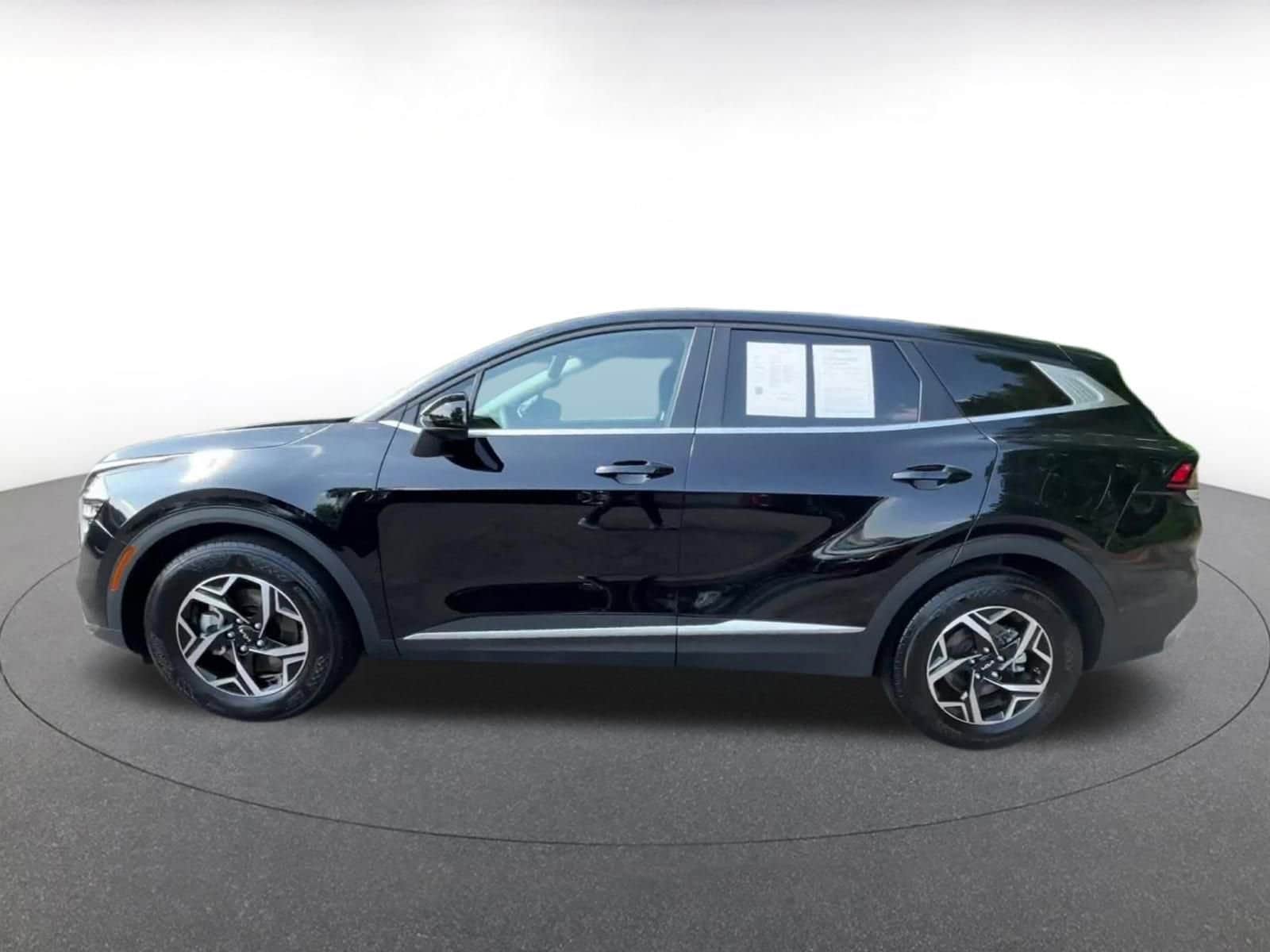 Thumbnail: 2025 Kia Sportage - 8