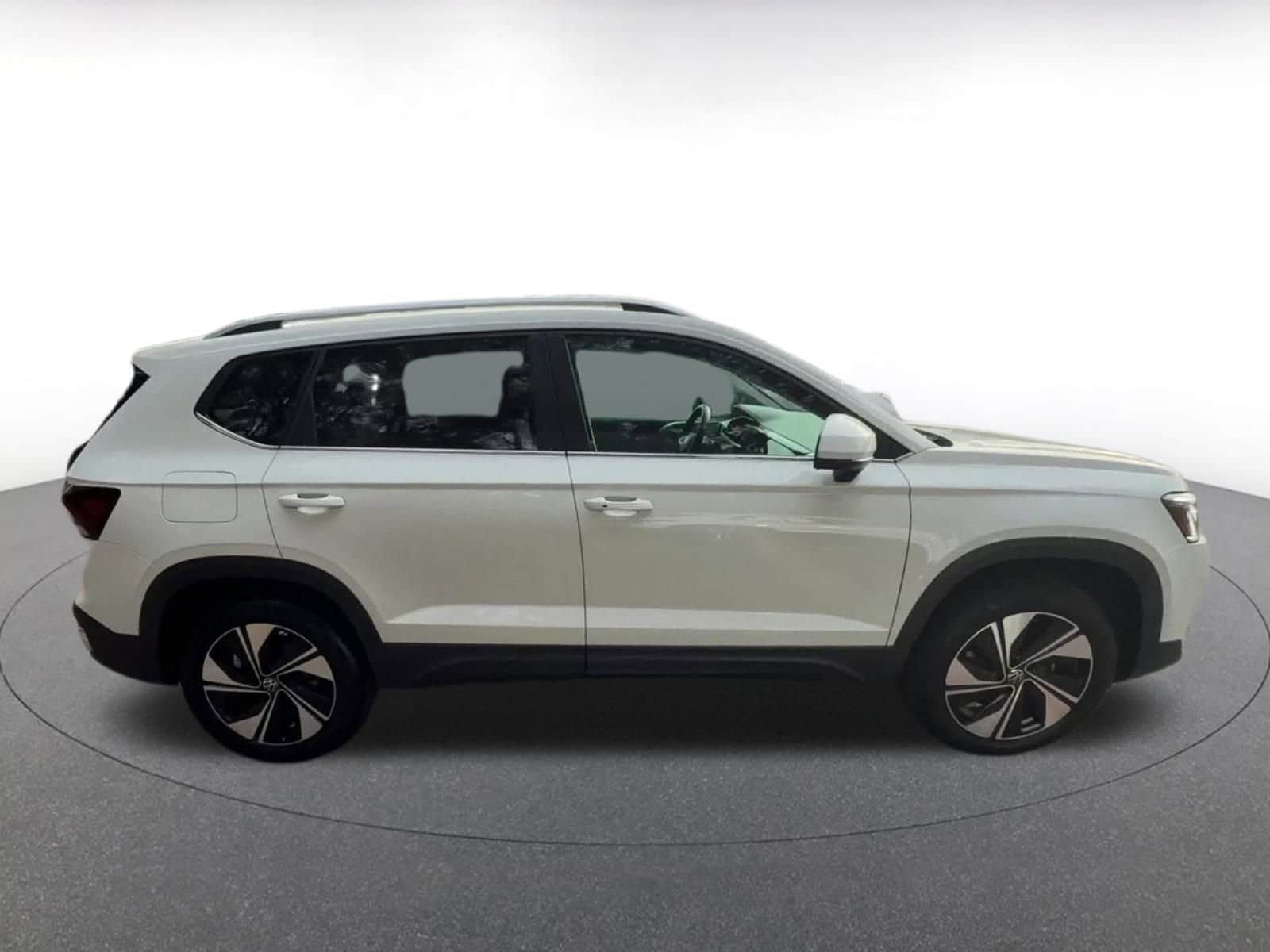 Thumbnail: 2025 Volkswagen Taos - 16