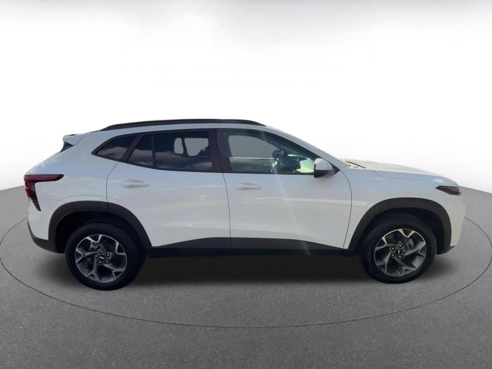 Thumbnail: 2025 Chevrolet Trax - 16