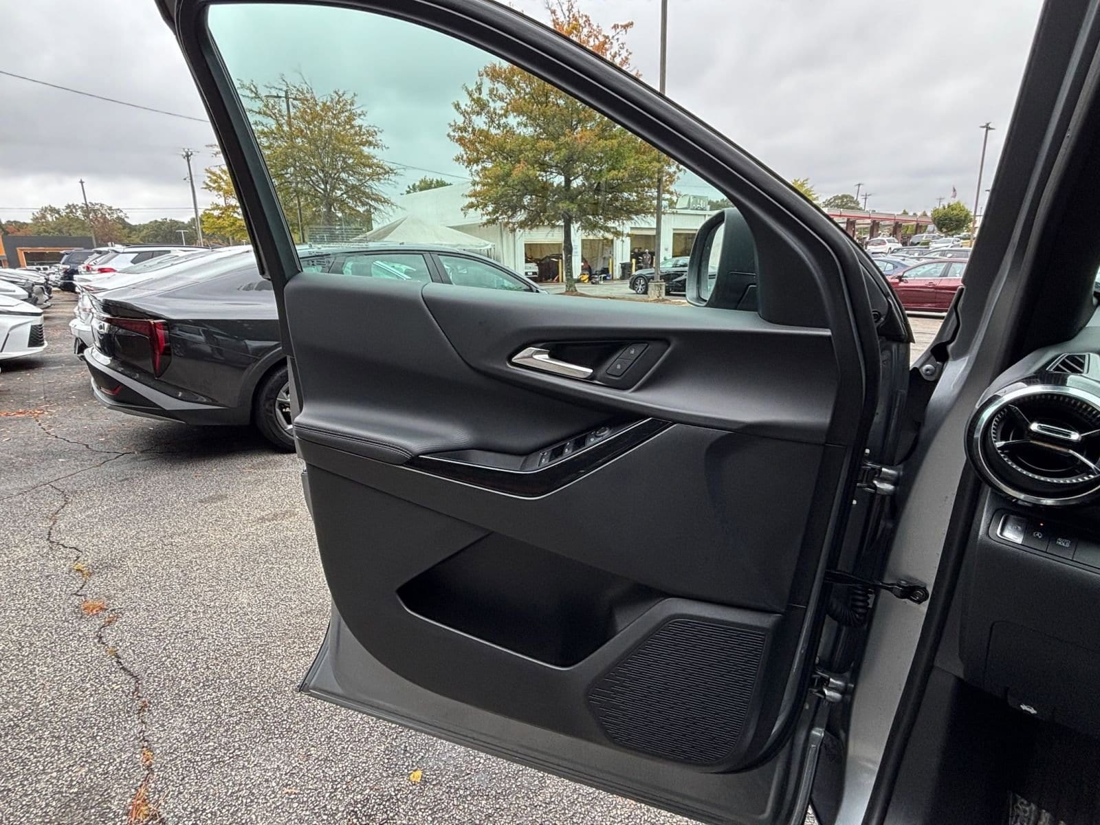 Thumbnail: 2025 Chevrolet Equinox - 20