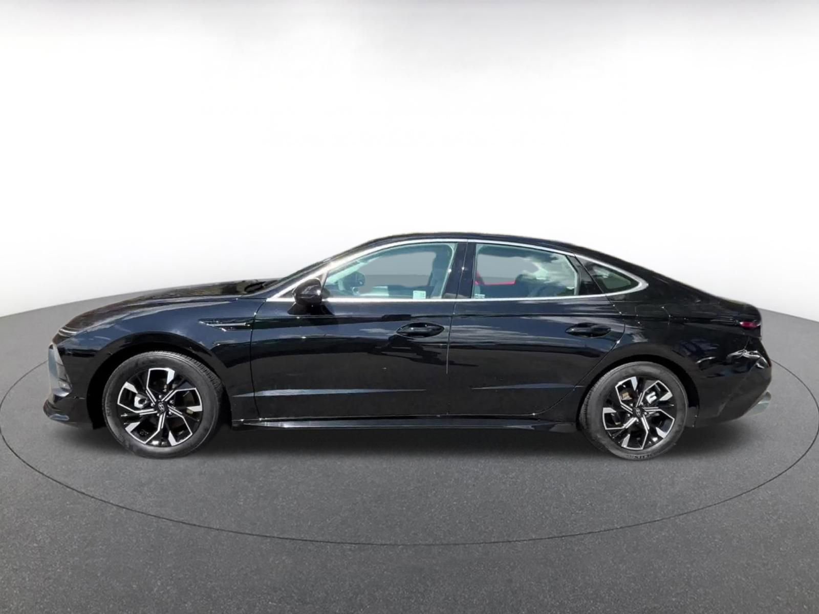 Thumbnail: 2025 Hyundai Sonata - 9