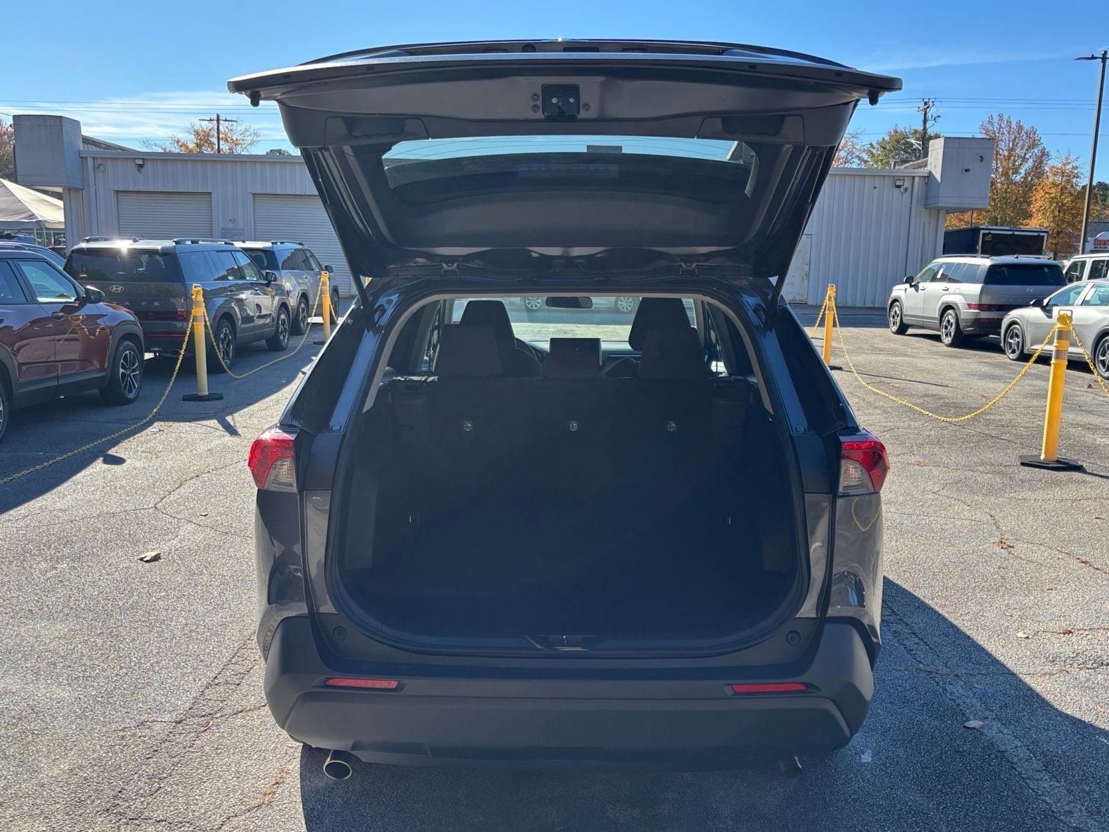 Thumbnail: 2025 Toyota RAV4 - 31