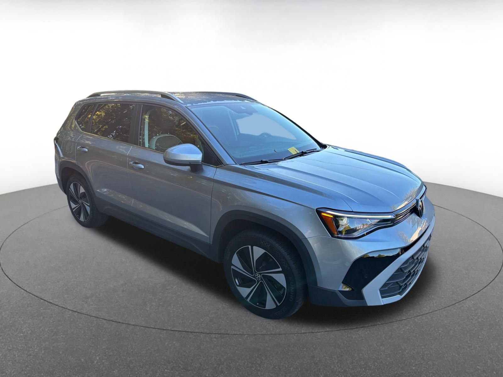 Thumbnail: 2025 Volkswagen Taos - 1