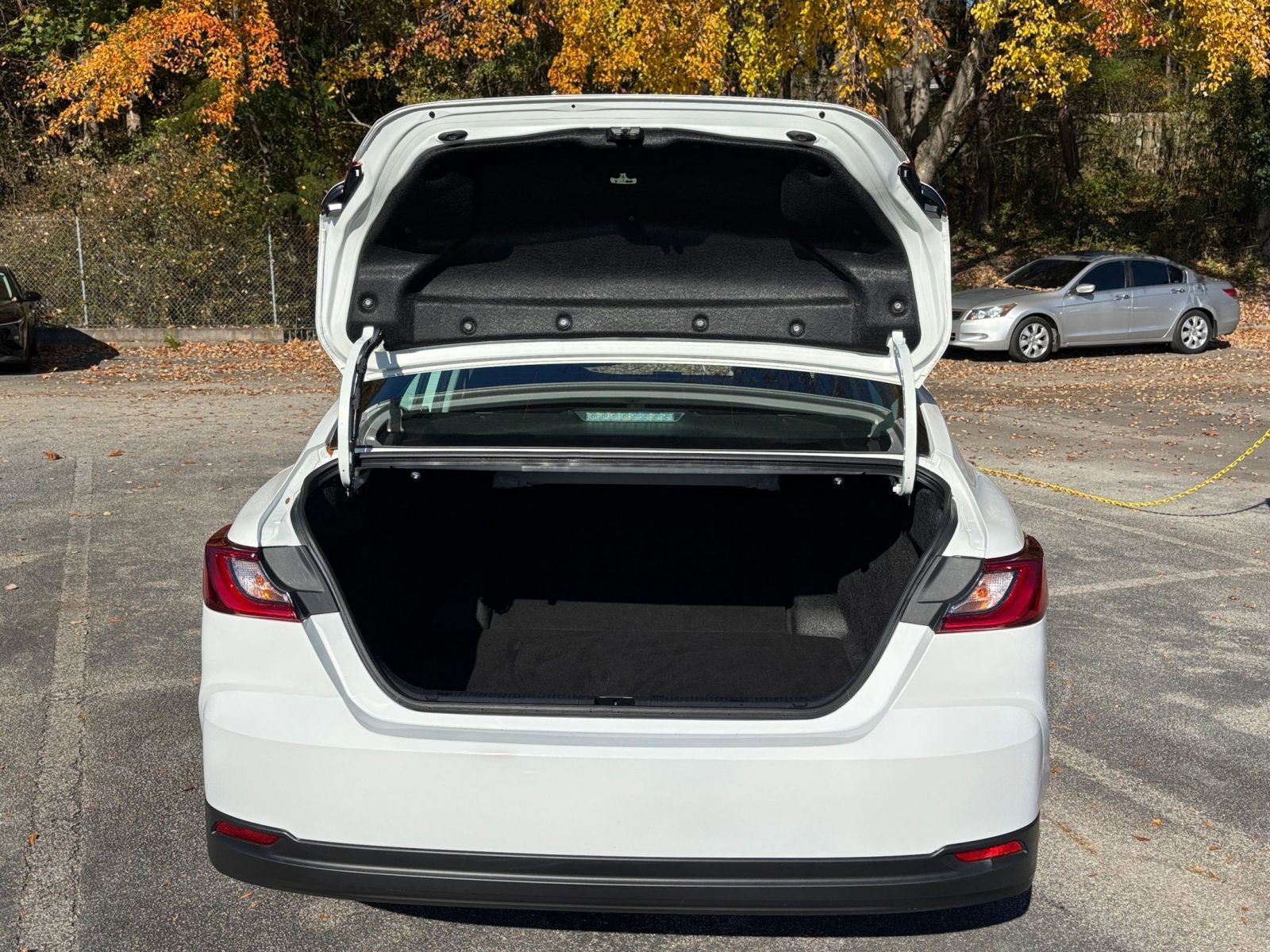 Thumbnail: 2025 Toyota Camry - 31