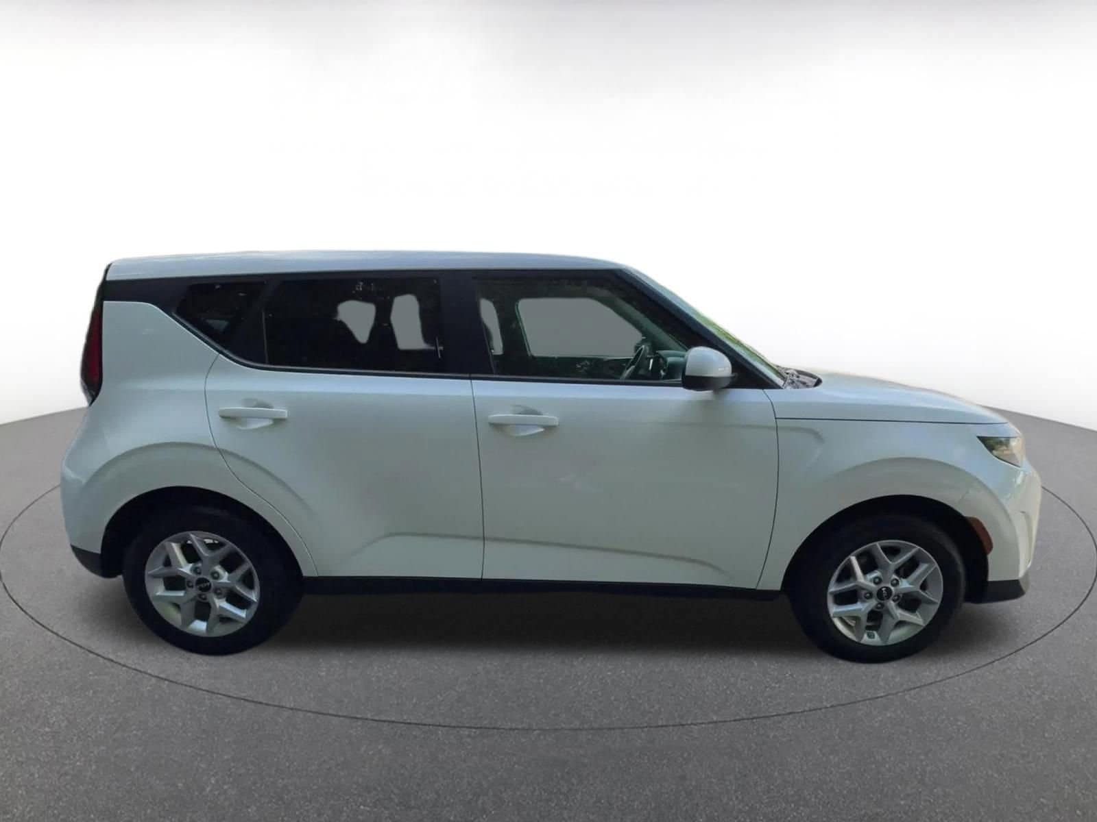 Thumbnail: 2025 Kia Soul - 16