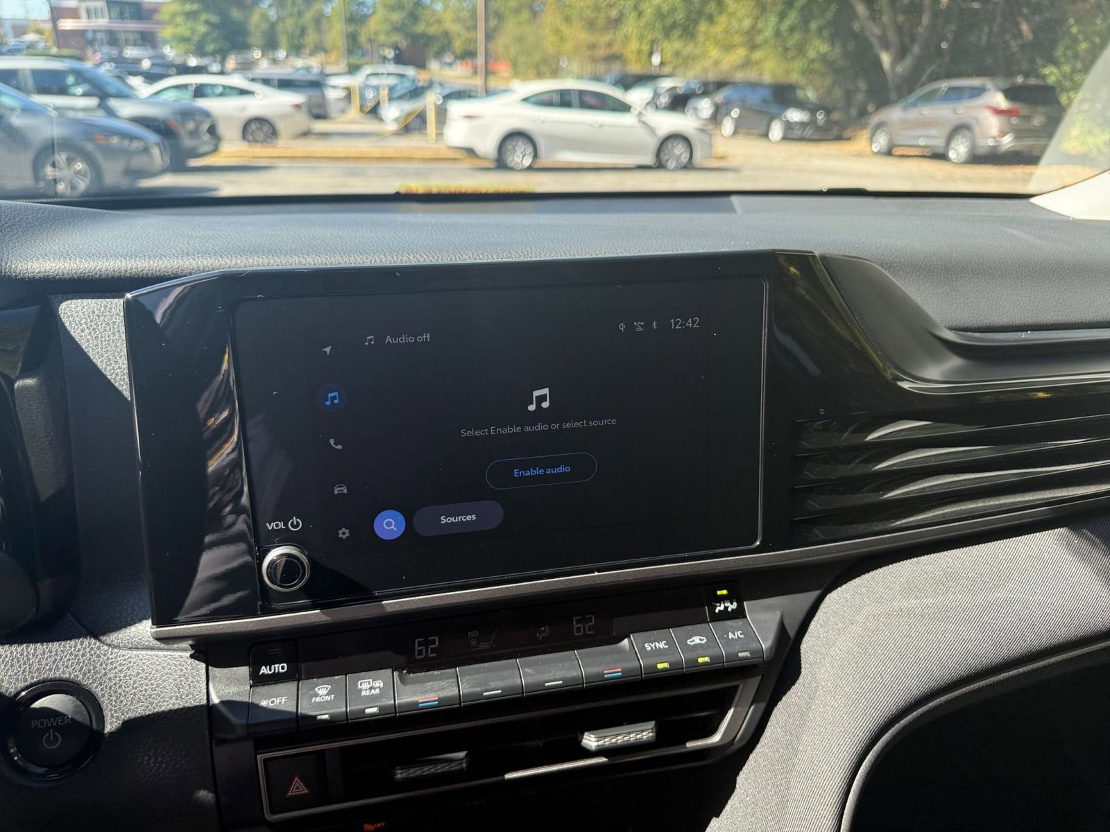 Thumbnail: 2025 Toyota Camry - 22