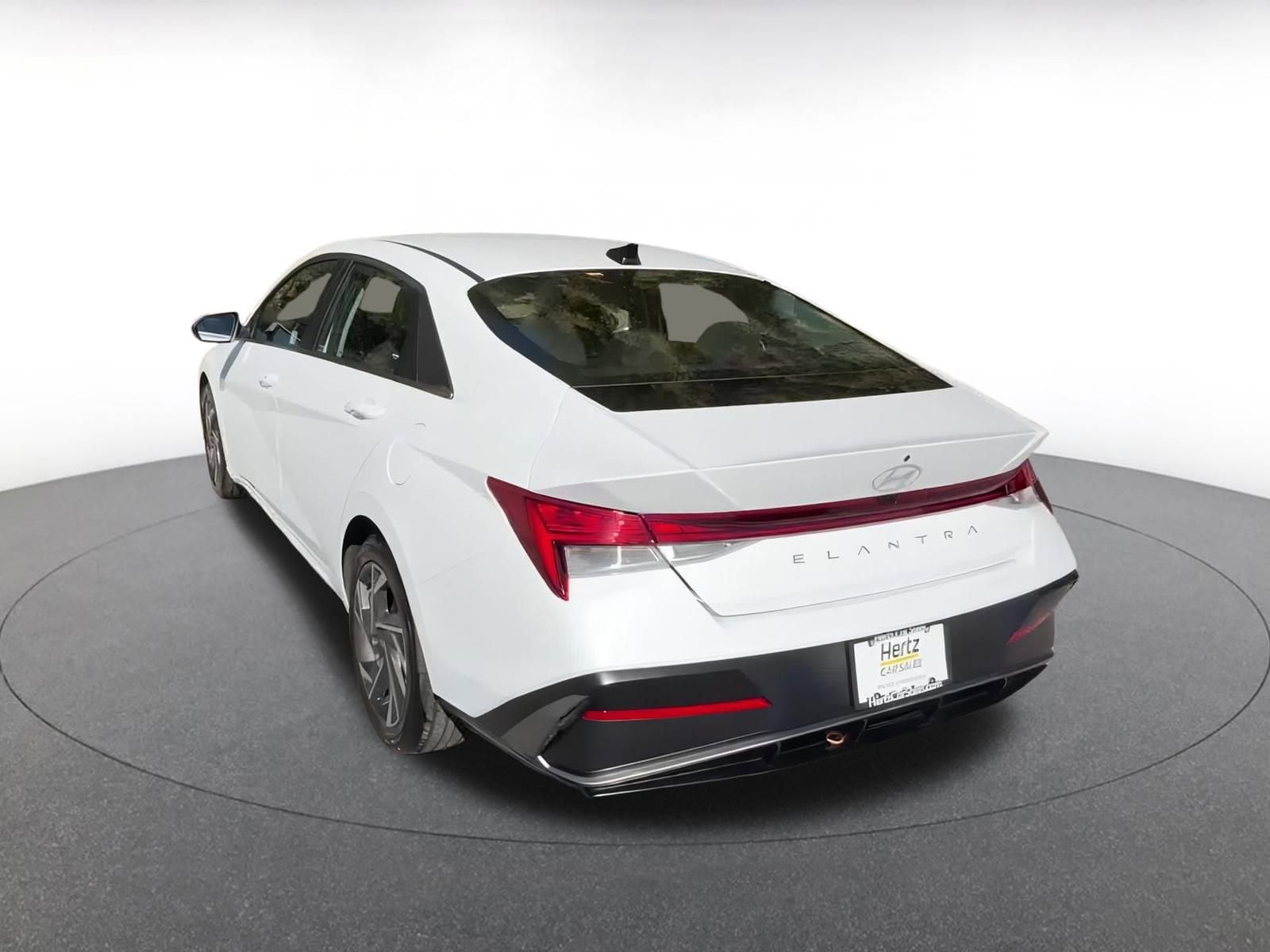 Thumbnail: 2025 Hyundai Elantra - 15