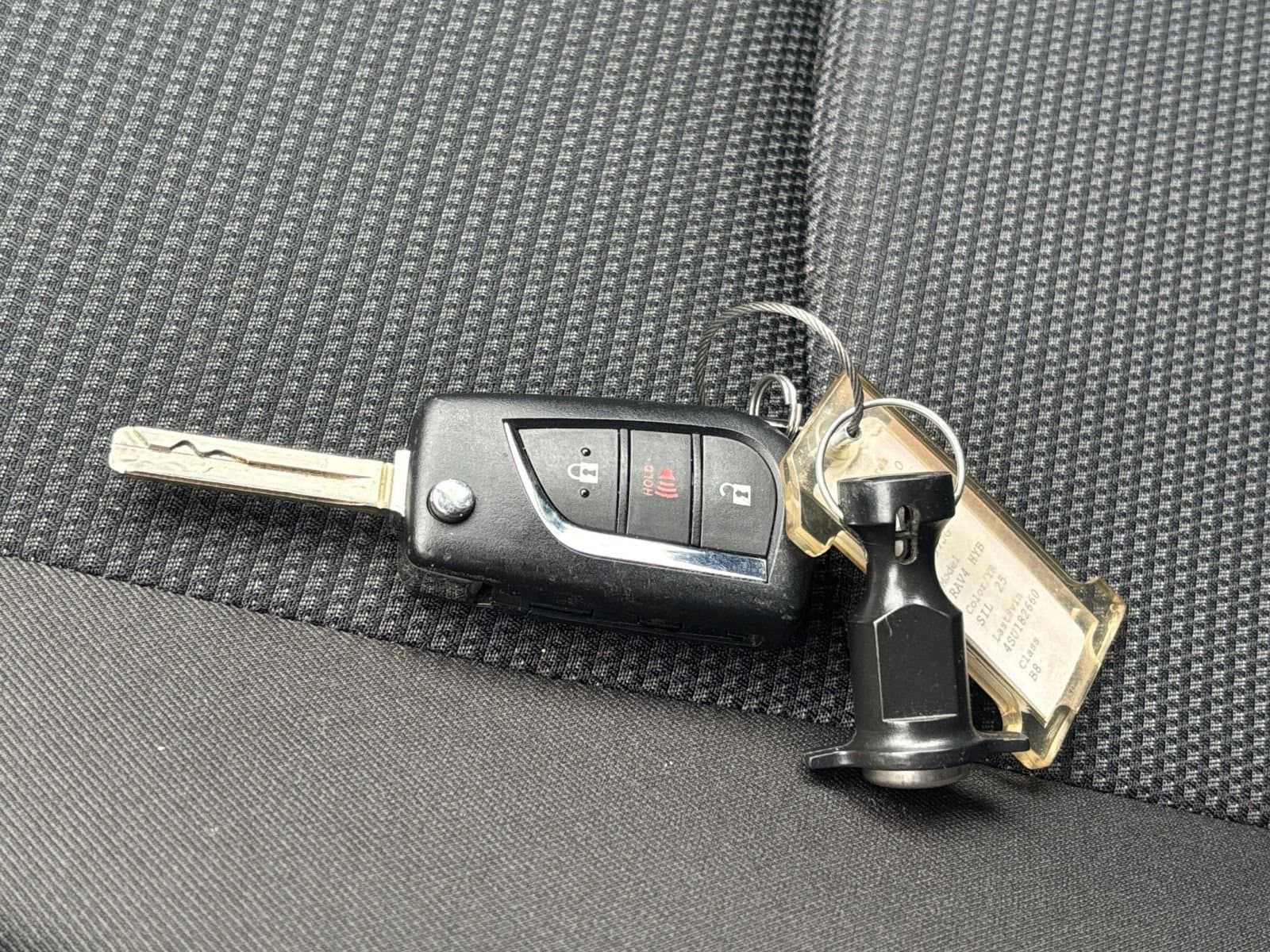 Thumbnail: 2025 Toyota RAV4 - 22