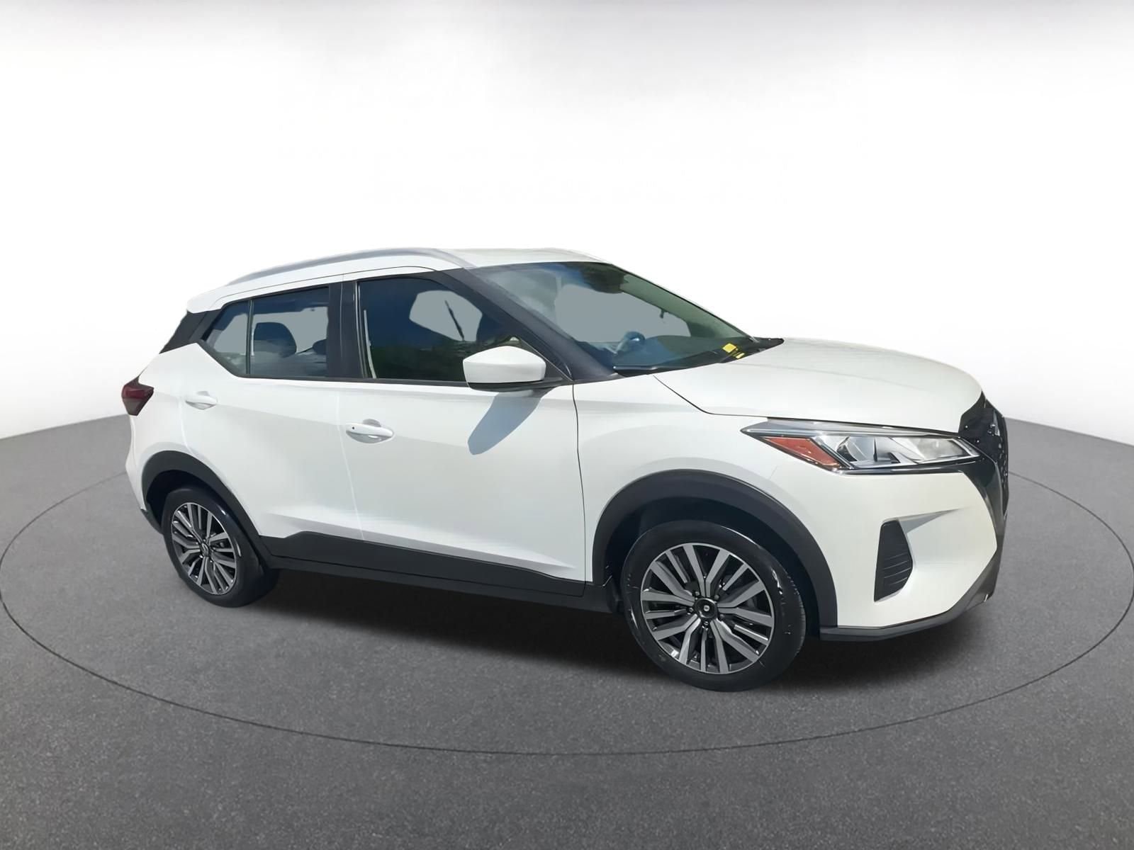 Thumbnail: 2024 Nissan Kicks - 2