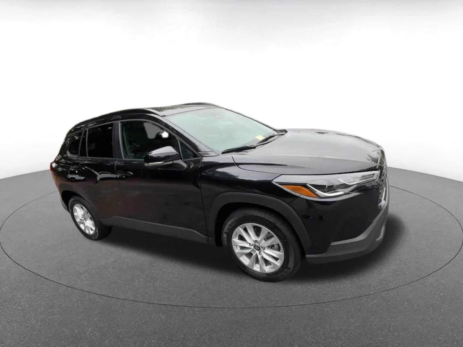 Thumbnail: 2025 Toyota Corolla Cross - 2