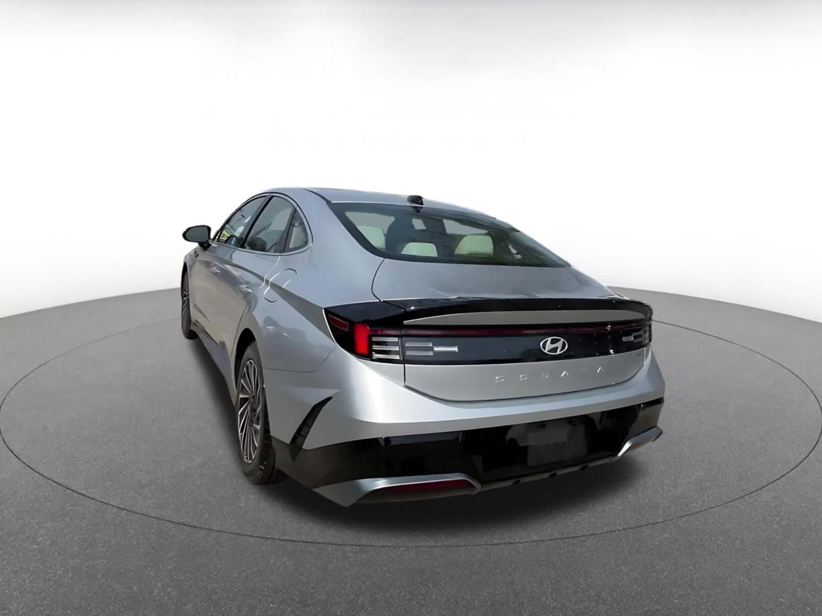 Thumbnail: 2025 Hyundai Sonata - 12