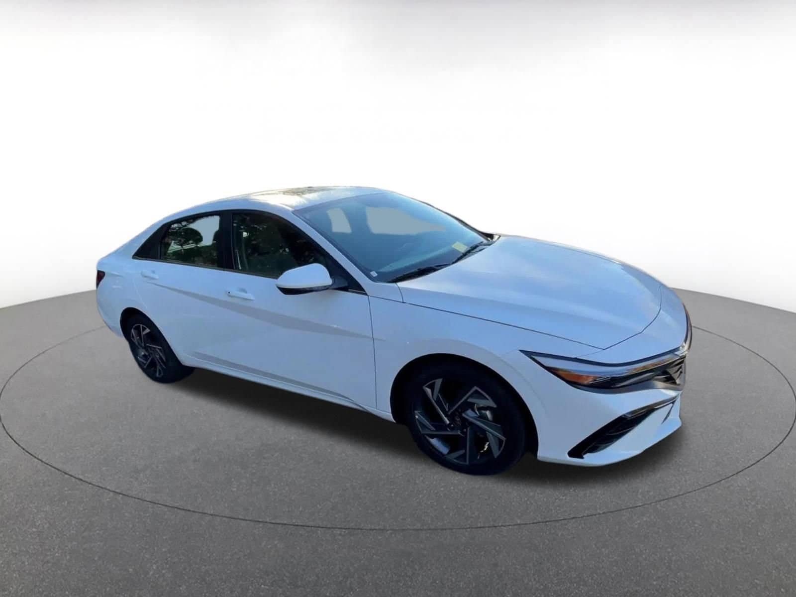 Thumbnail: 2025 Hyundai Elantra - 2