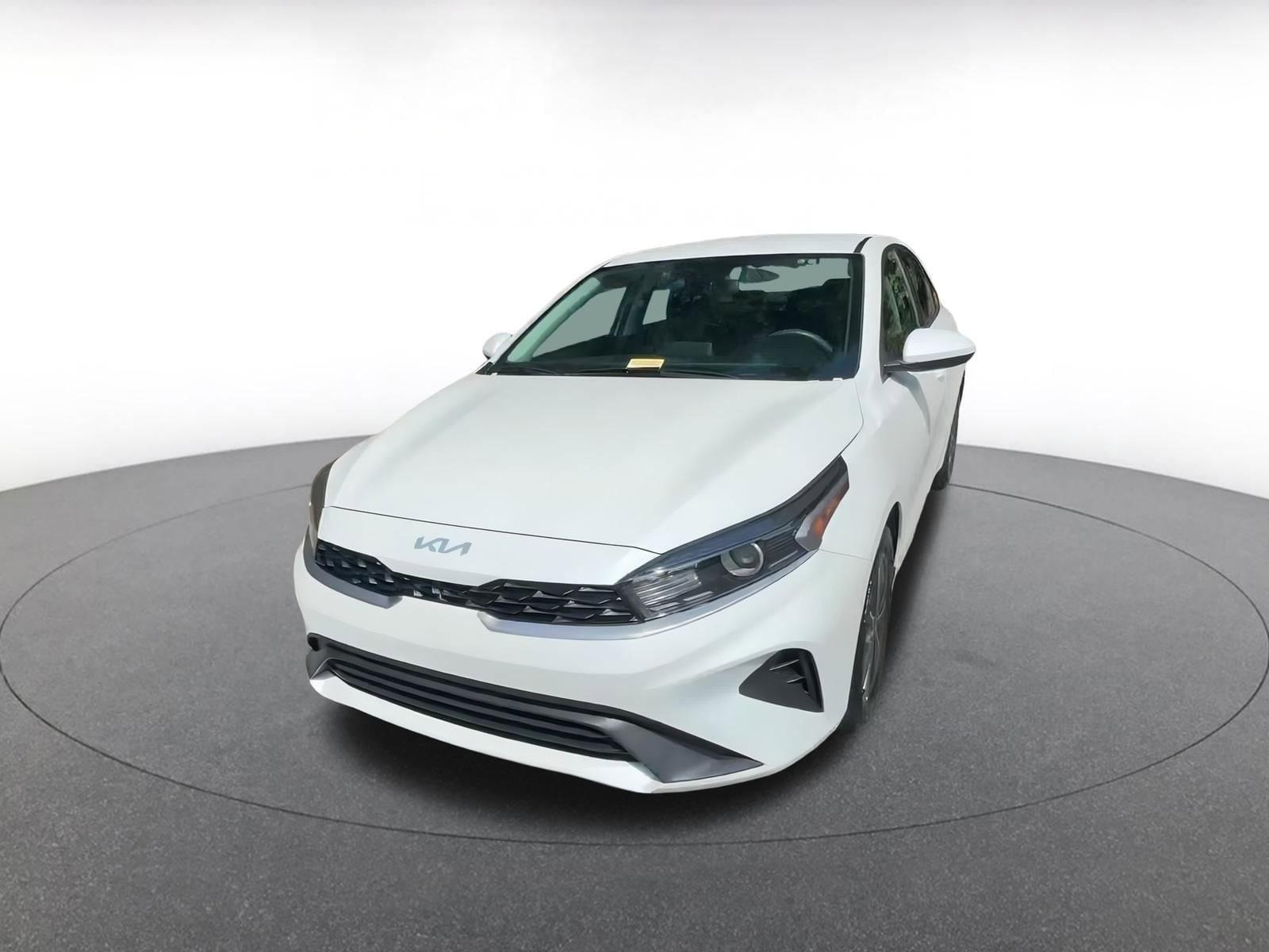 Thumbnail: 2024 Kia Forte - 7