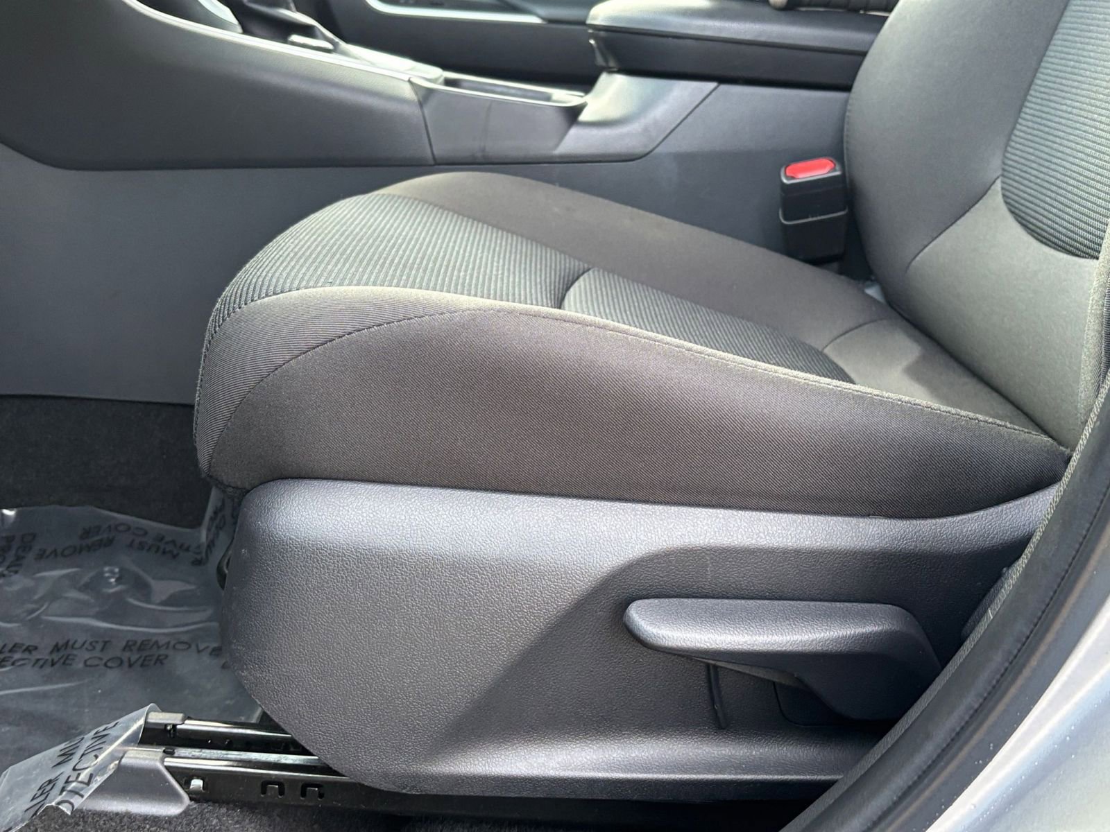 Thumbnail: 2025 Toyota RAV4 - 23