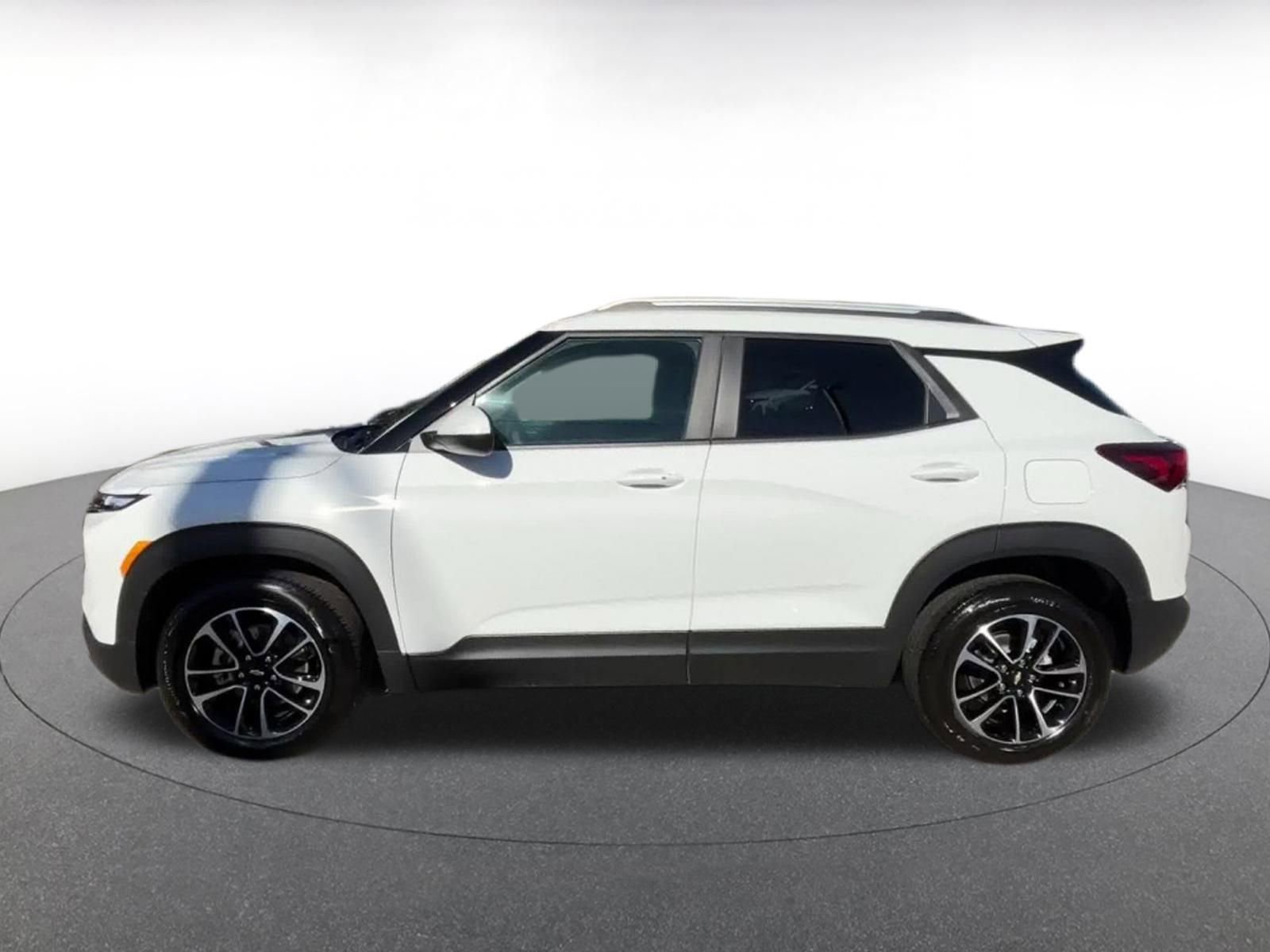 Thumbnail: 2025 Chevrolet TrailBlazer - 9