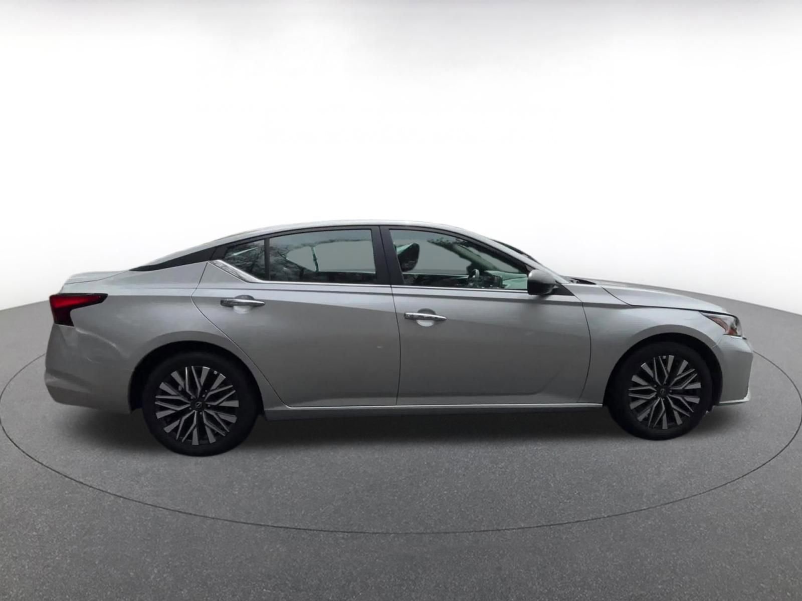 Thumbnail: 2025 Nissan Altima - 16