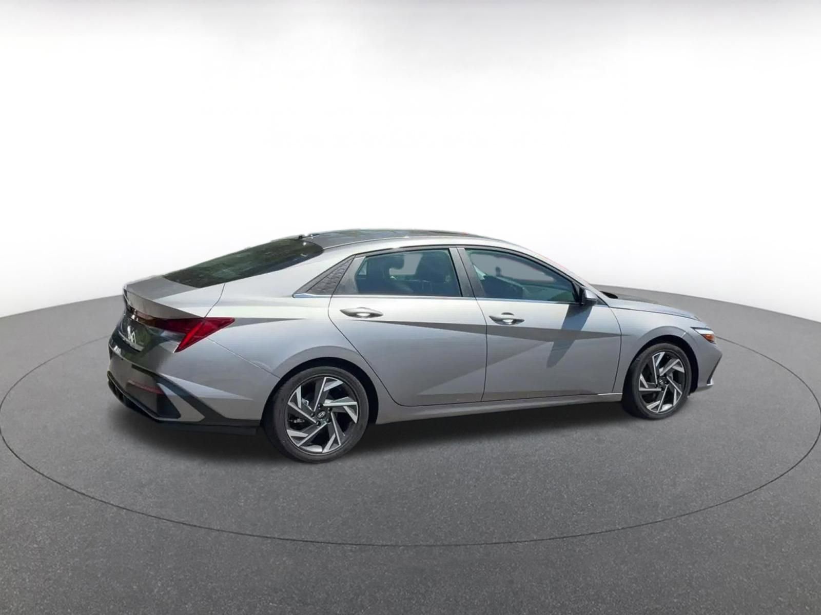 Thumbnail: 2025 Hyundai Elantra - 15