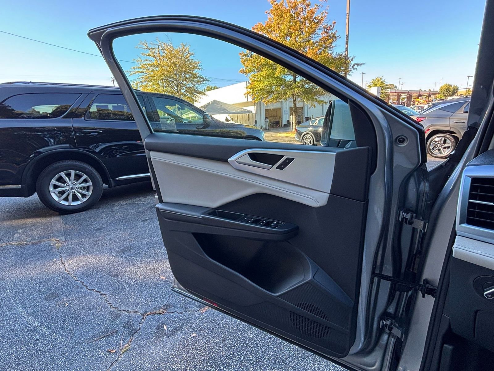 Thumbnail: 2025 Volkswagen Taos - 20