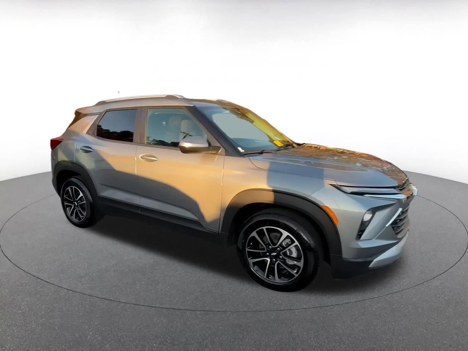 Thumbnail: 2025 Chevrolet TrailBlazer - 2