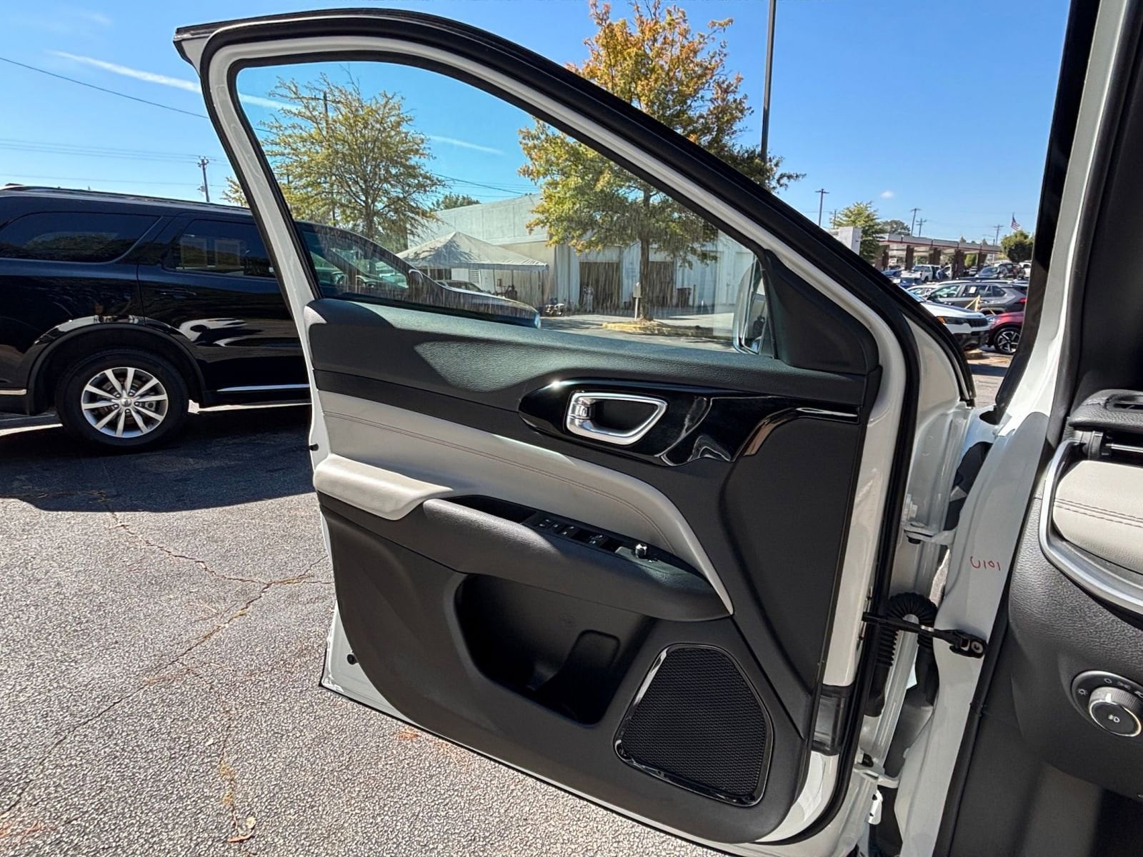 Thumbnail: 2025 Jeep Compass - 20