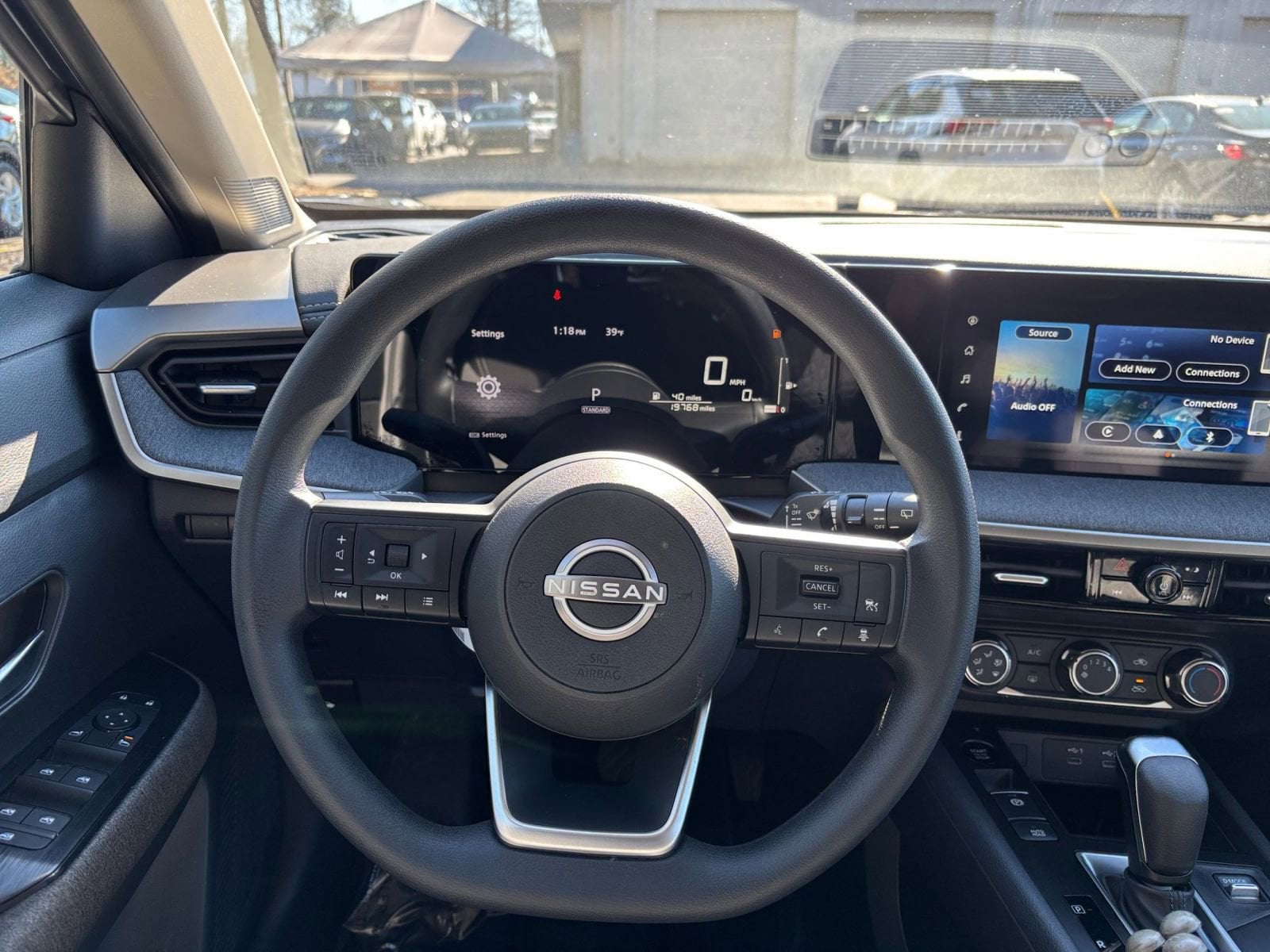 Thumbnail: 2025 Nissan Kicks - 28