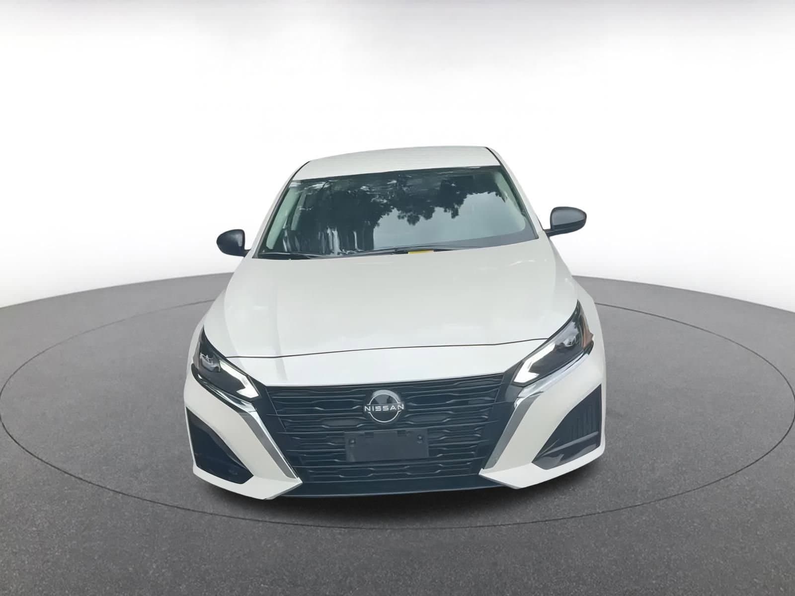 Thumbnail: 2024 Nissan Altima - 5