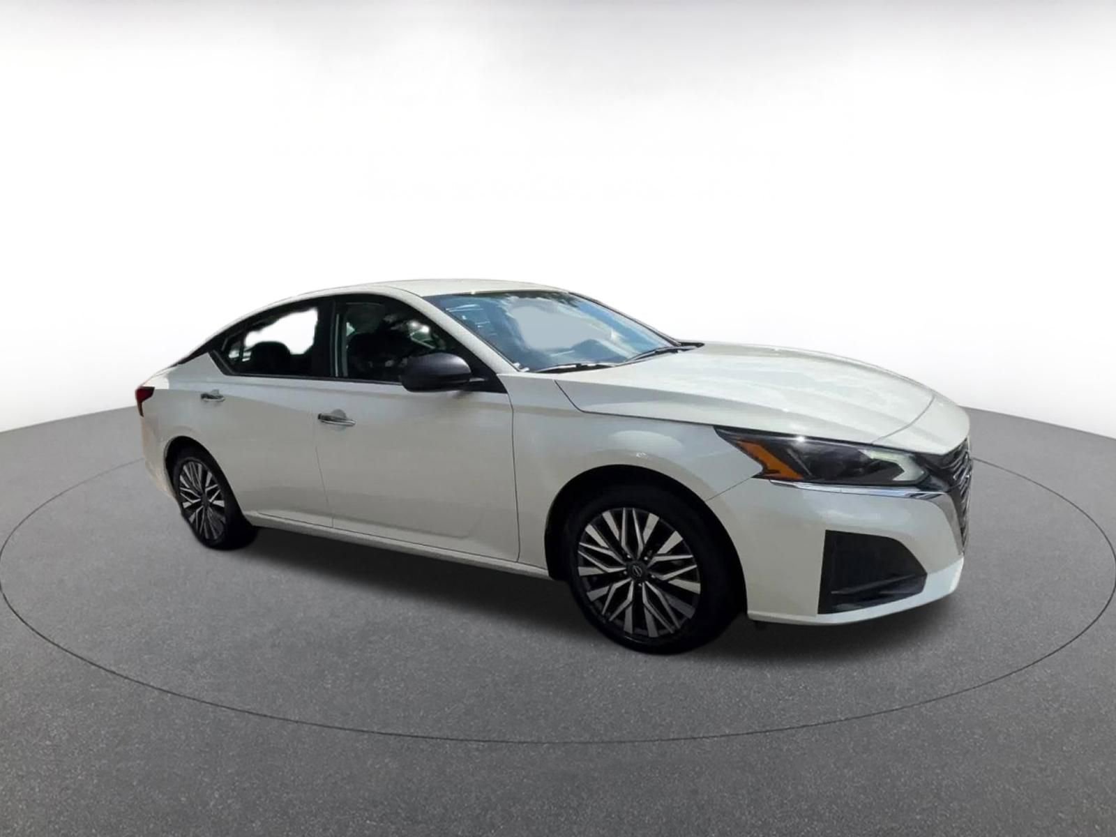 Thumbnail: 2025 Nissan Altima - 2