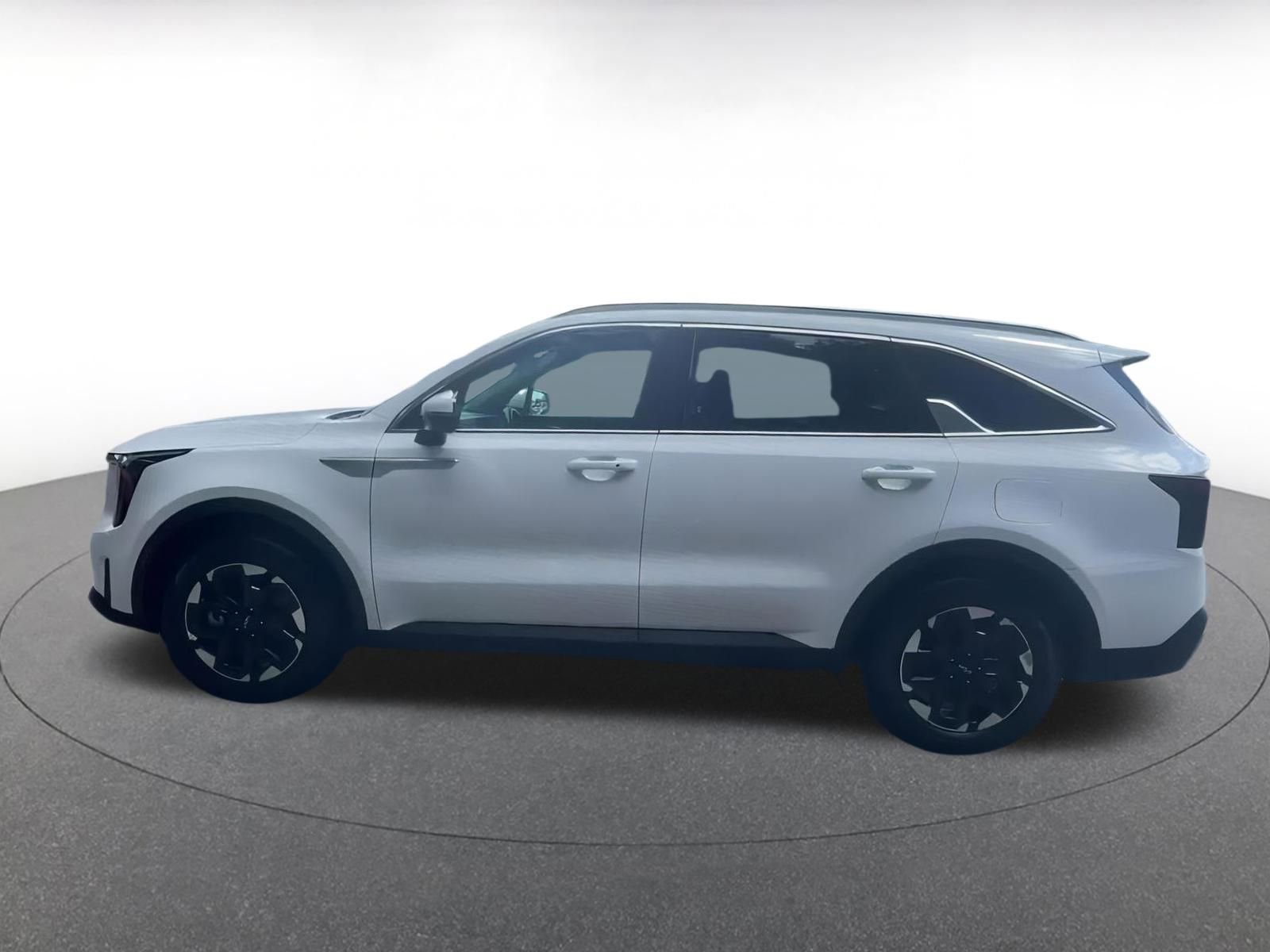 2024 Kia Sorento S 10