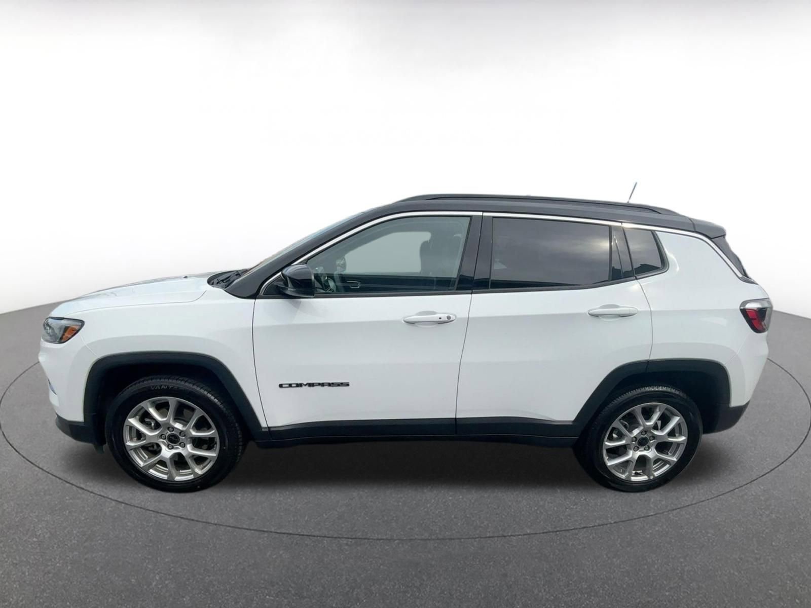 Thumbnail: 2025 Jeep Compass - 11