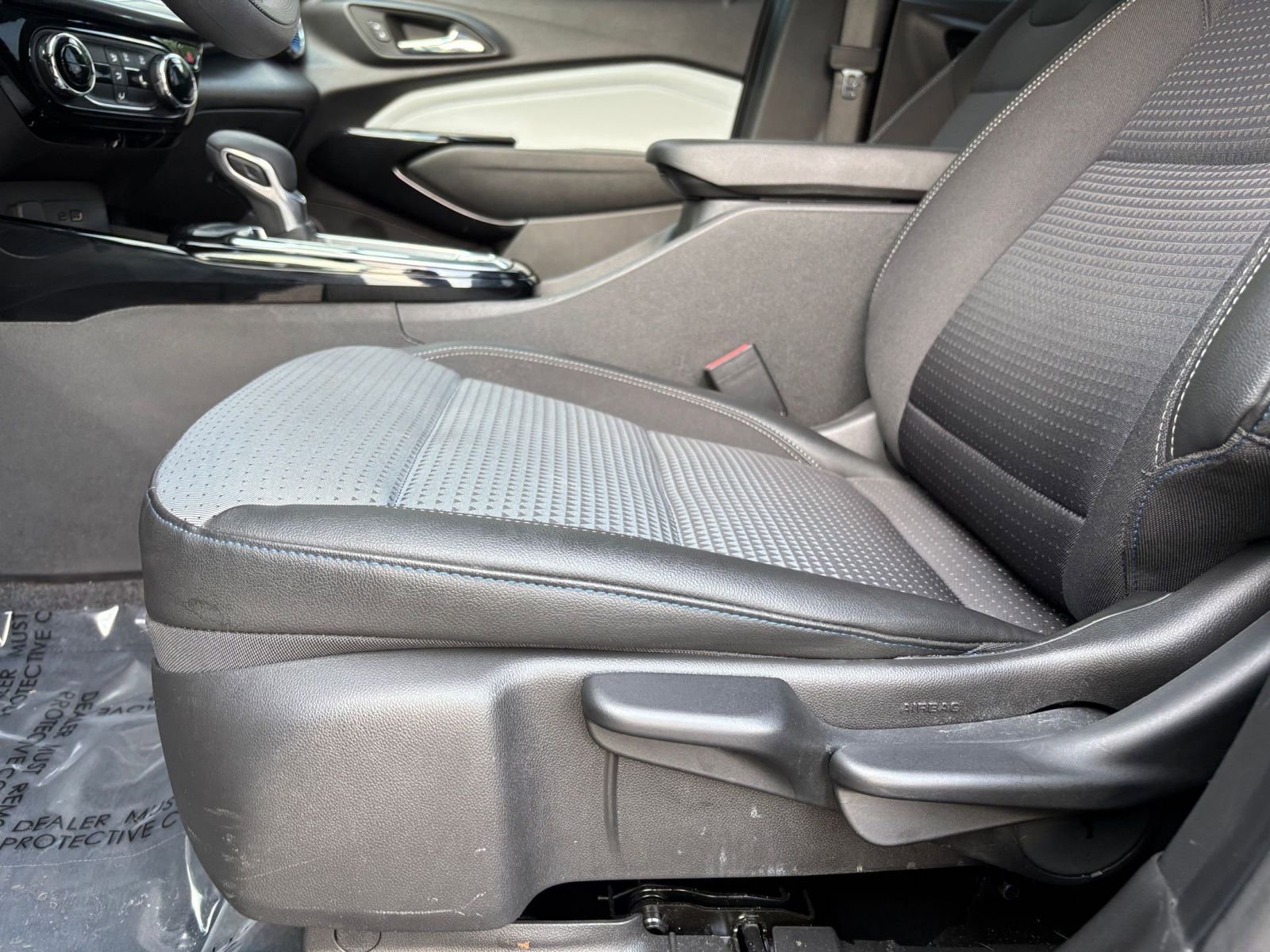 Thumbnail: 2025 Chevrolet Trax - 22