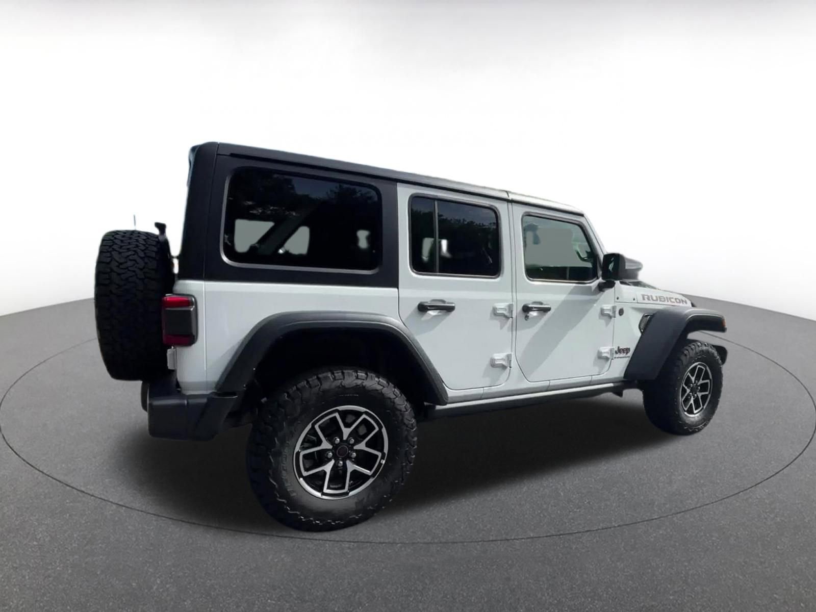 Thumbnail: 2025 Jeep Wrangler - 14
